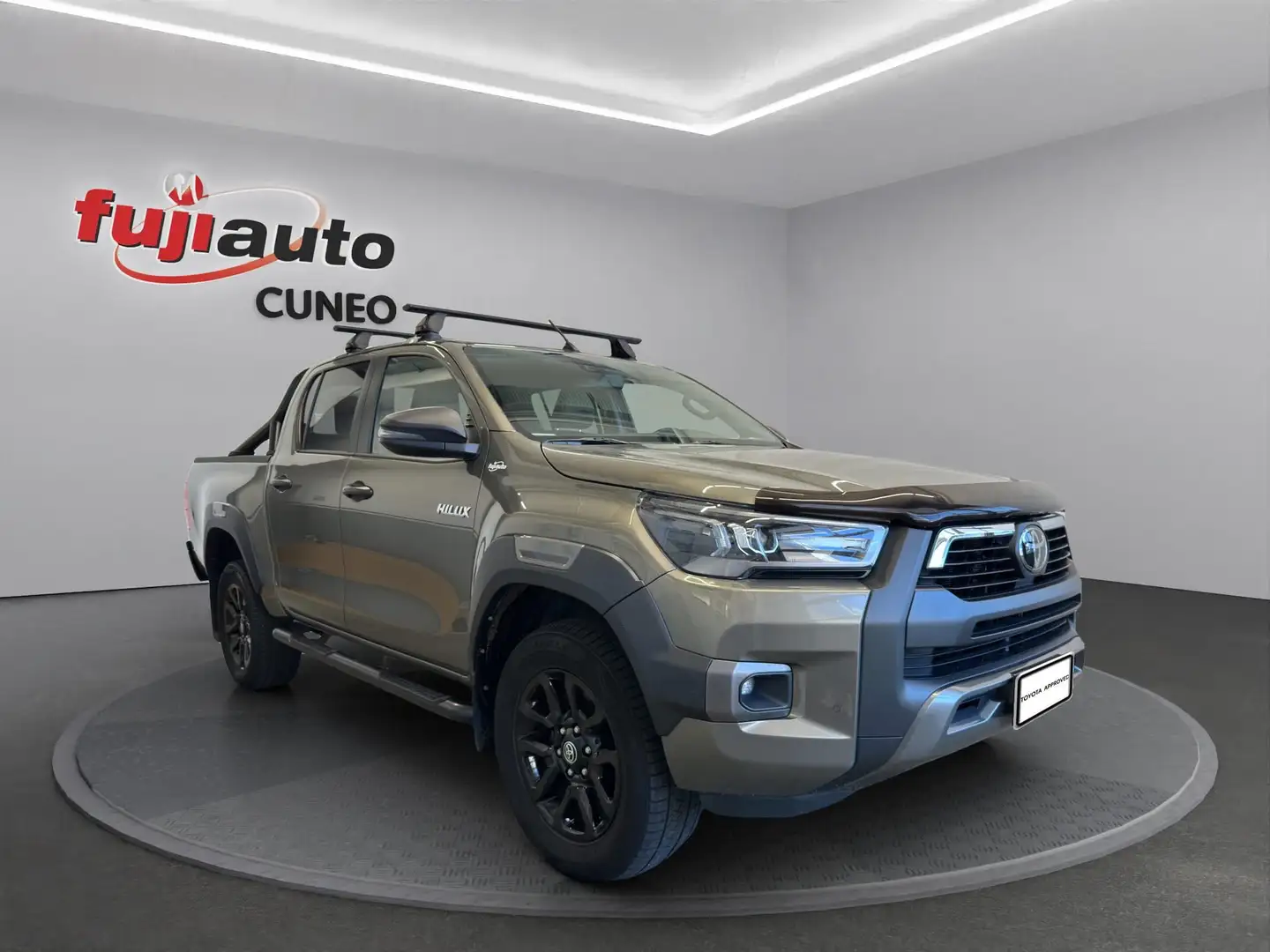 Toyota Hilux Hilux 2.8 d double cab Invincible 4wd auto Beige - 2