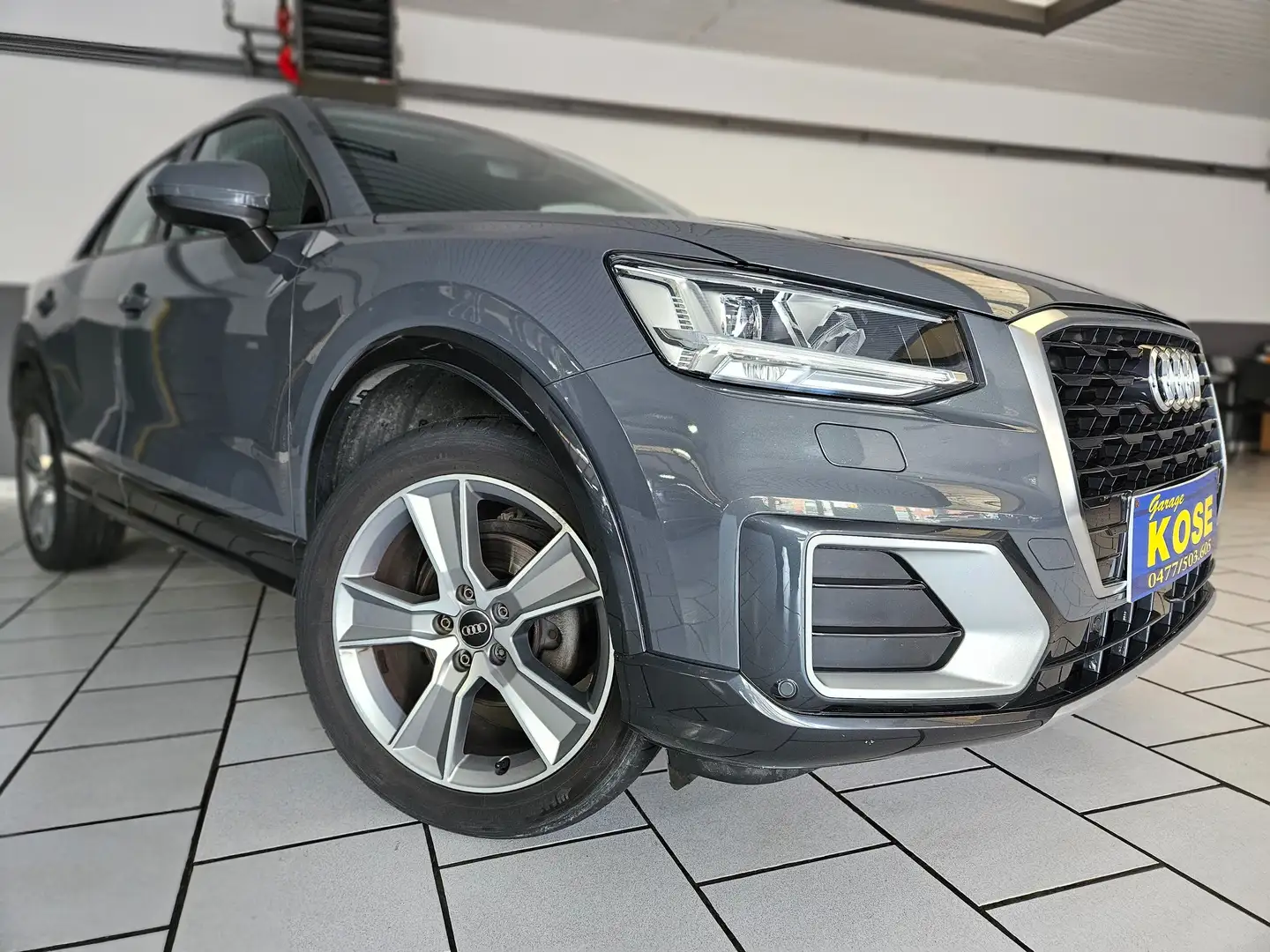 Audi Q2 35 TFSI S 150cv AUTOMATIQUE/NAVIGATION/GARANTIE Gris - 2