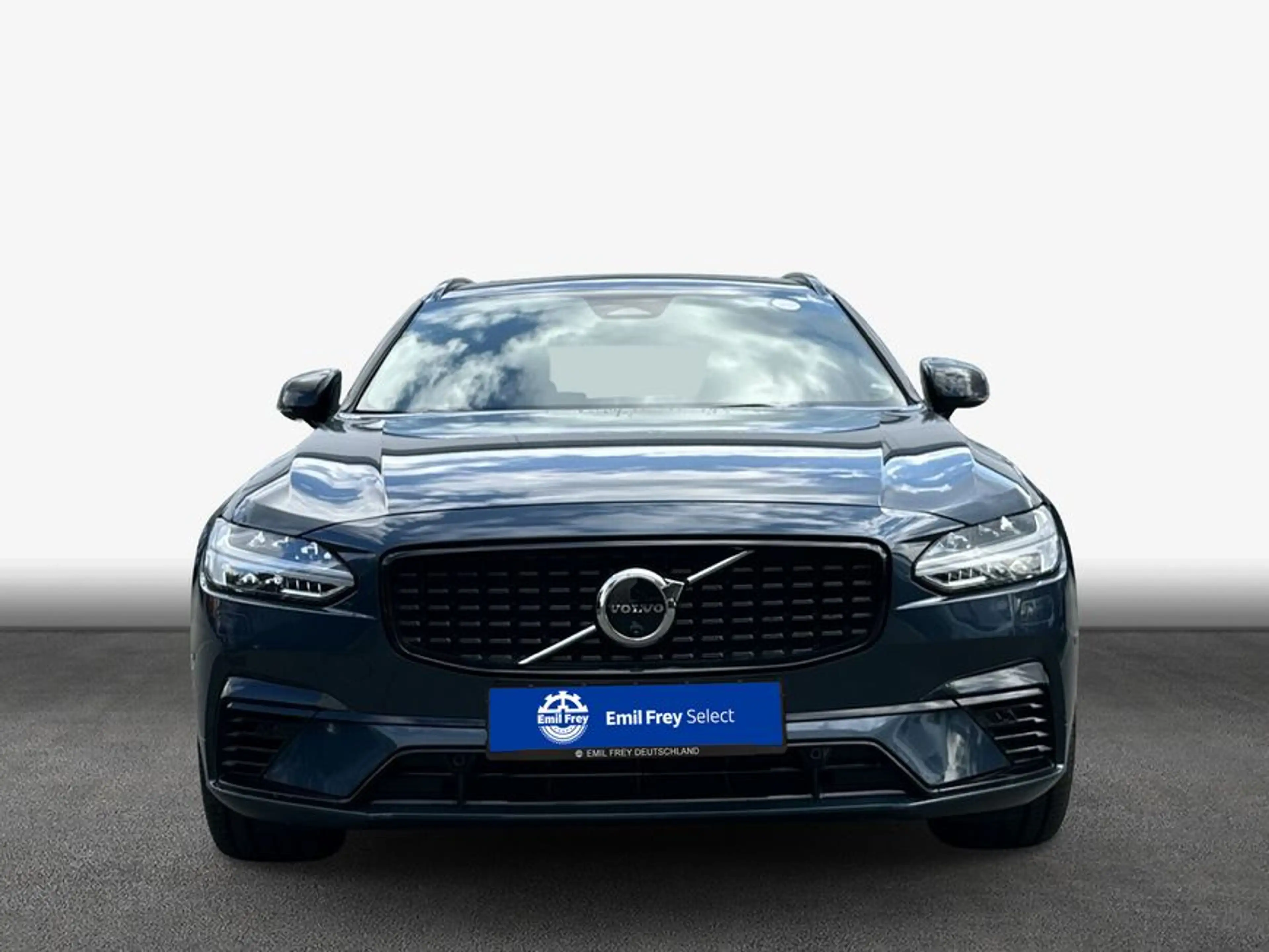 Volvo V90 T8 Plug-in Hybrid AWD Ultra Dark — photo 3
