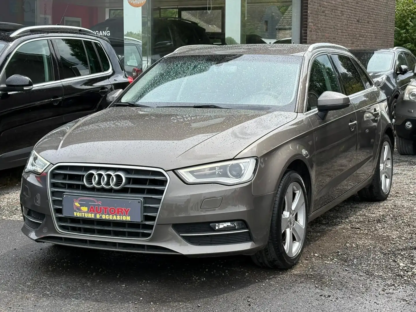 Audi A3 A3 Sportback 1.6 TDi / Euro 6b / Car-pass ! Marrón - 2