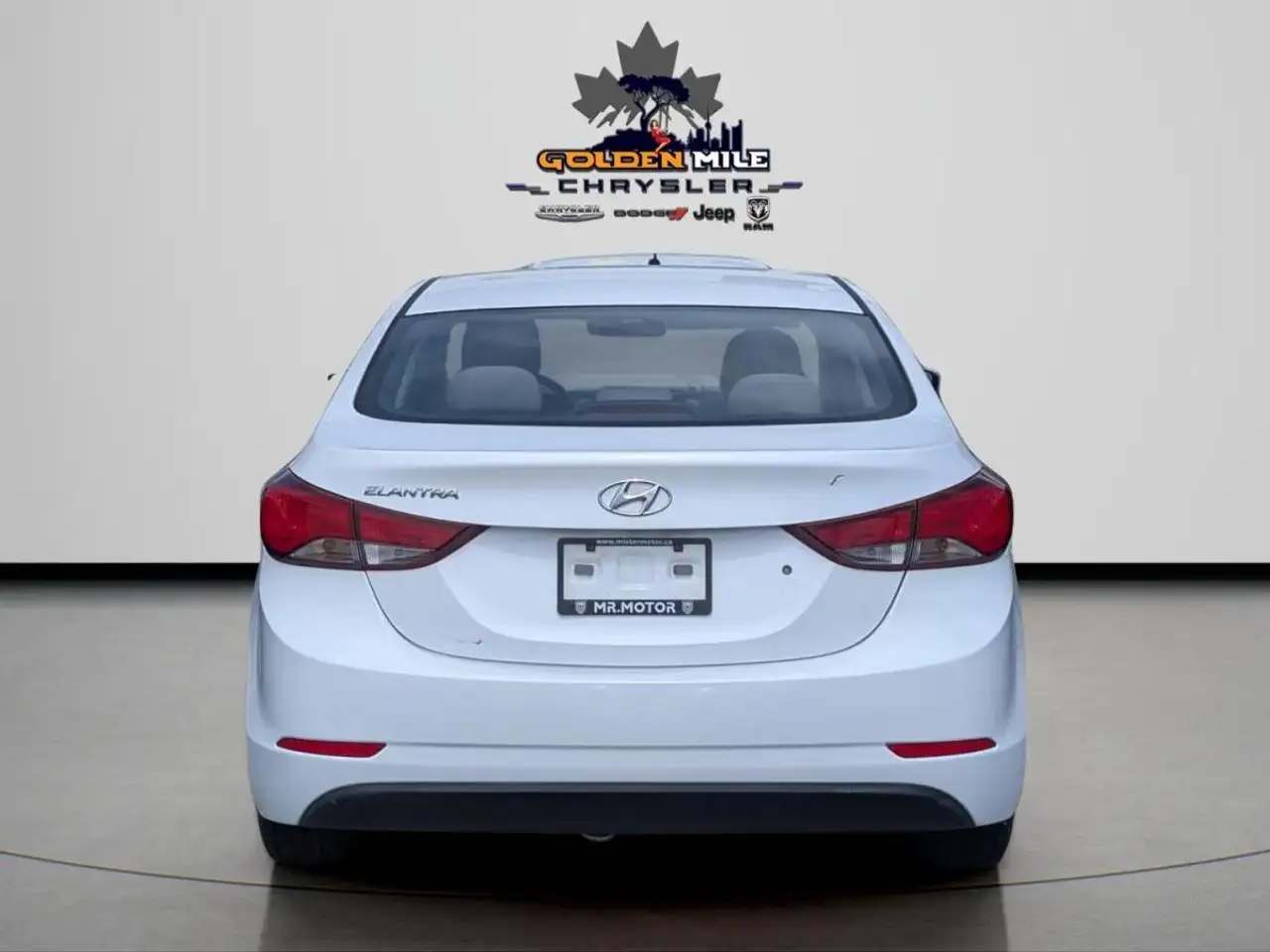 Hyundai ELANTRA снимка Hyundai ELANTRA