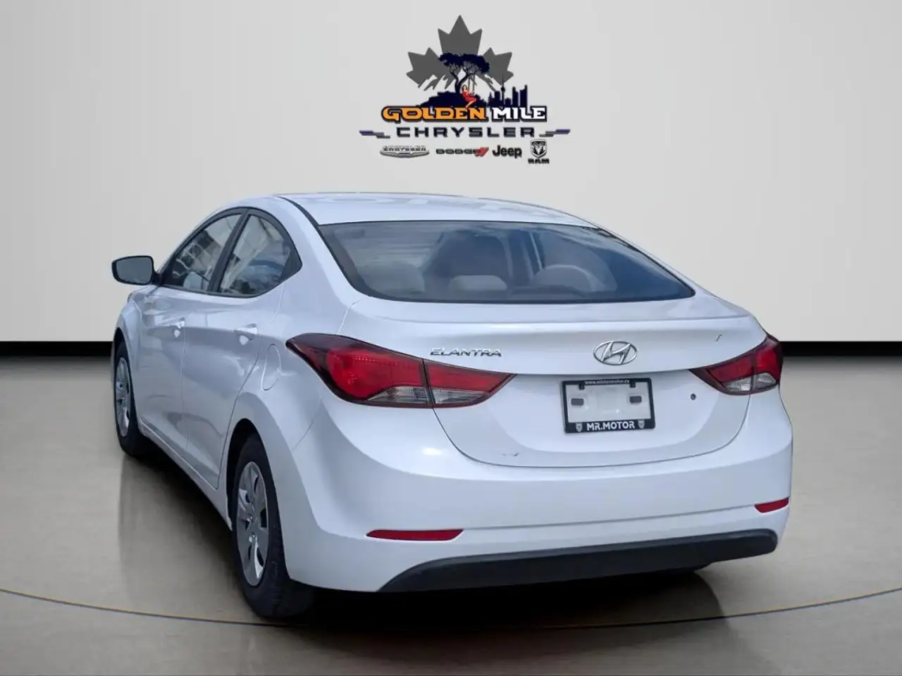 Hyundai ELANTRA снимка Hyundai ELANTRA