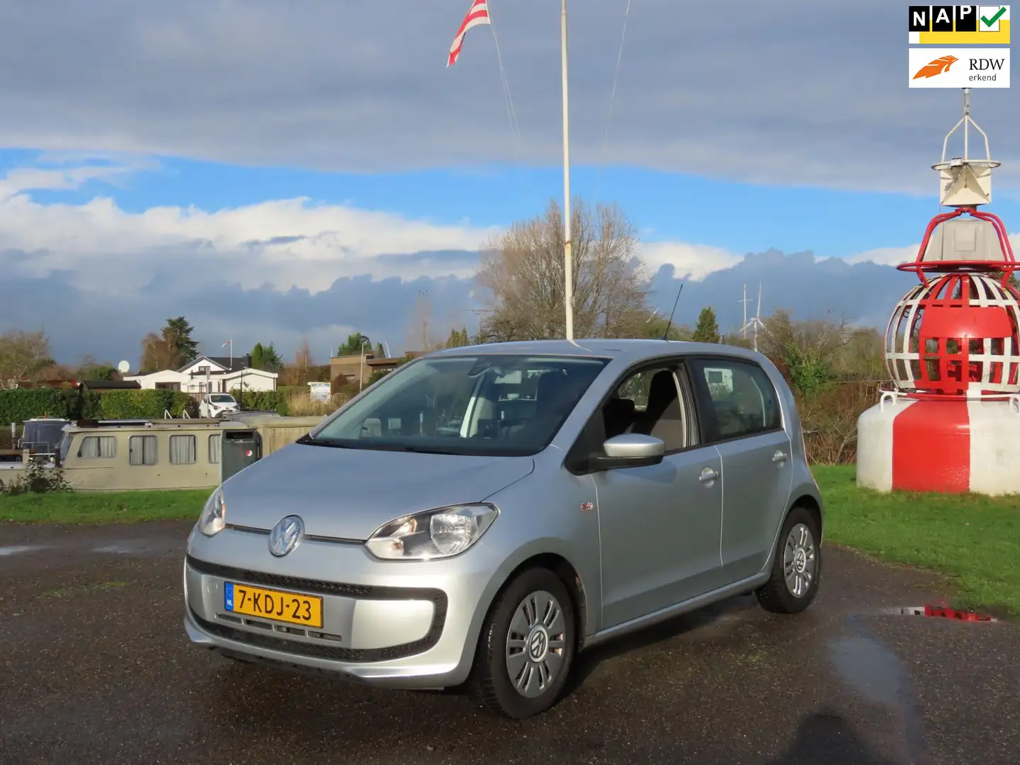 Volkswagen up! 1.0 move up! BlueMotion *Navigatie Gris - 1