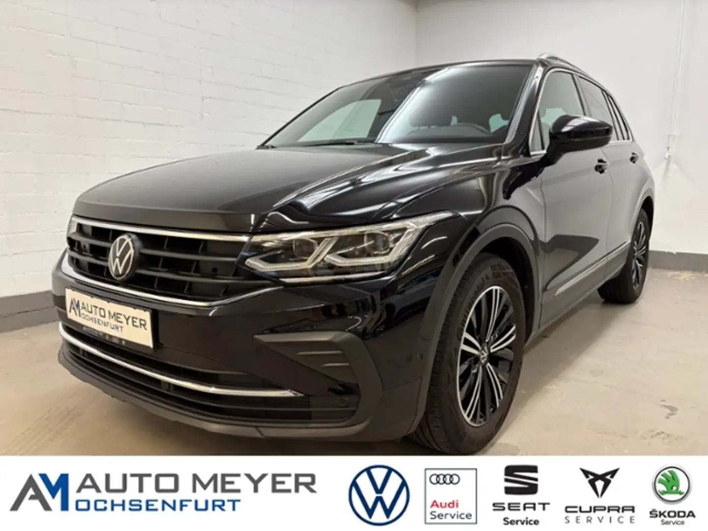 Volkswagen Tiguan MOVE 2.0 TDI DSG AHK Navi Kamera ACC Noir - 1