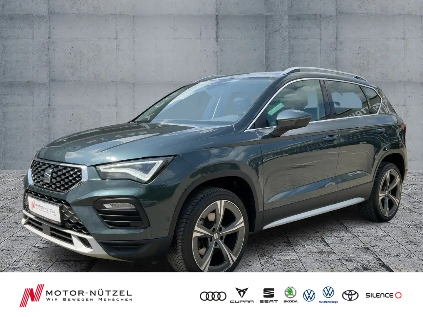 SEAT Ateca 1.5 TSI DSG X-PERIENCE LED+NAV+ACC+SHZ+RFK Grün - 1