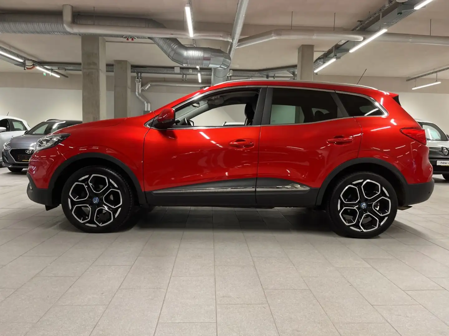 Renault Kadjar Crossborder-S Klima Navi Einparkhilfe Sitzheizung Rojo - 2