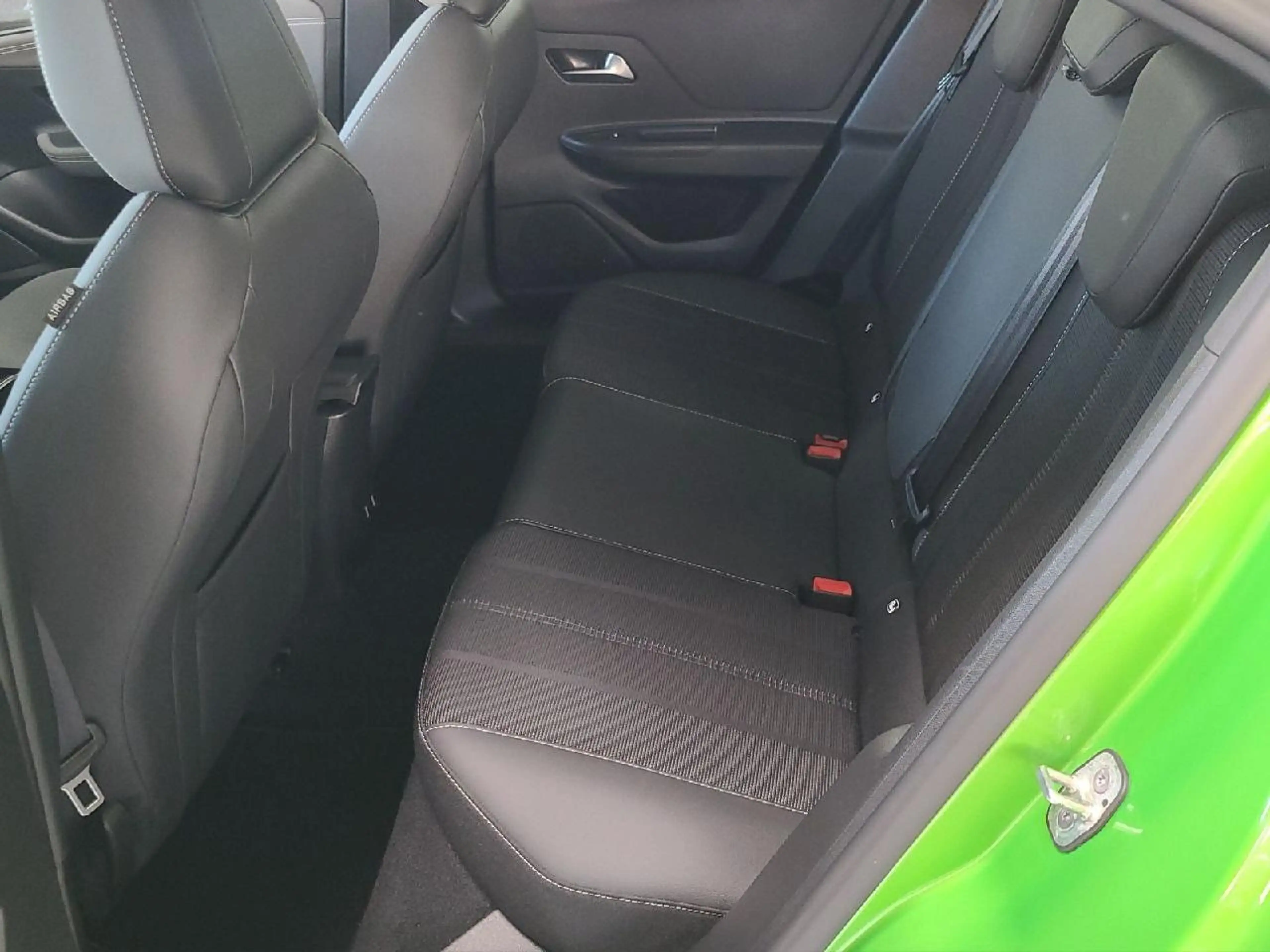 Opel Mokka-E e Elegance — photo 13