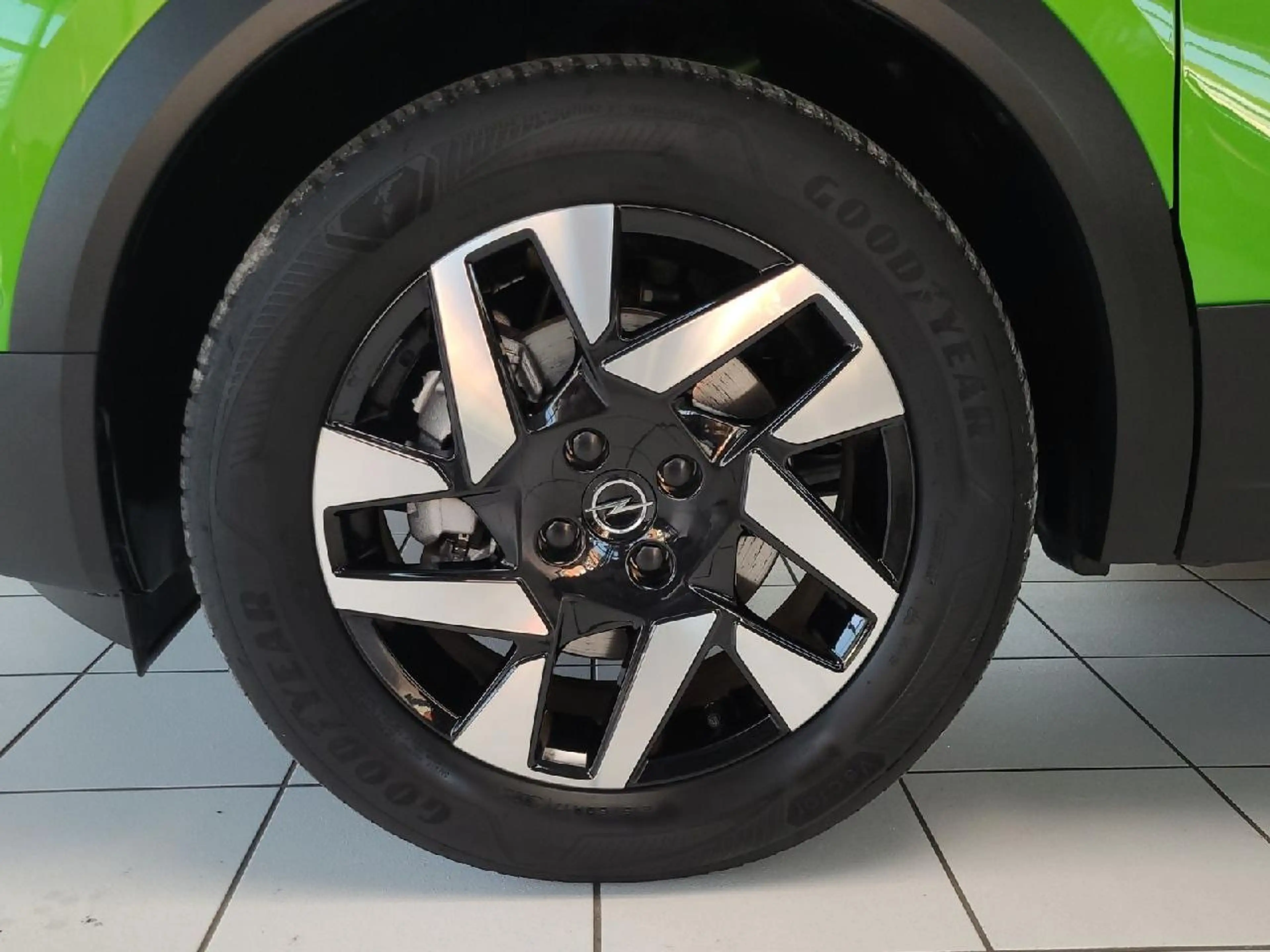 Opel Mokka-E e Elegance — photo 14