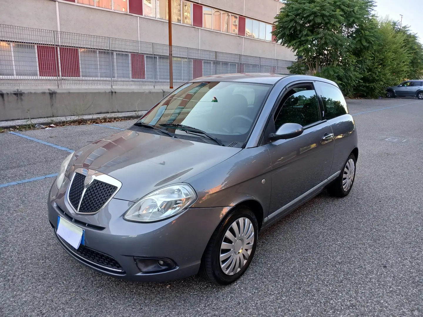 Lancia Ypsilon Ypsilon 1.2 8v New Oro (oro) Grigio - 2