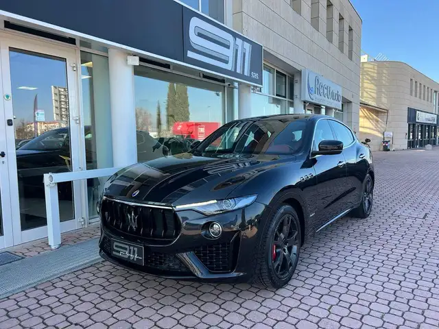 Maserati Levante 3.0 V6 Gransport 250cv auto