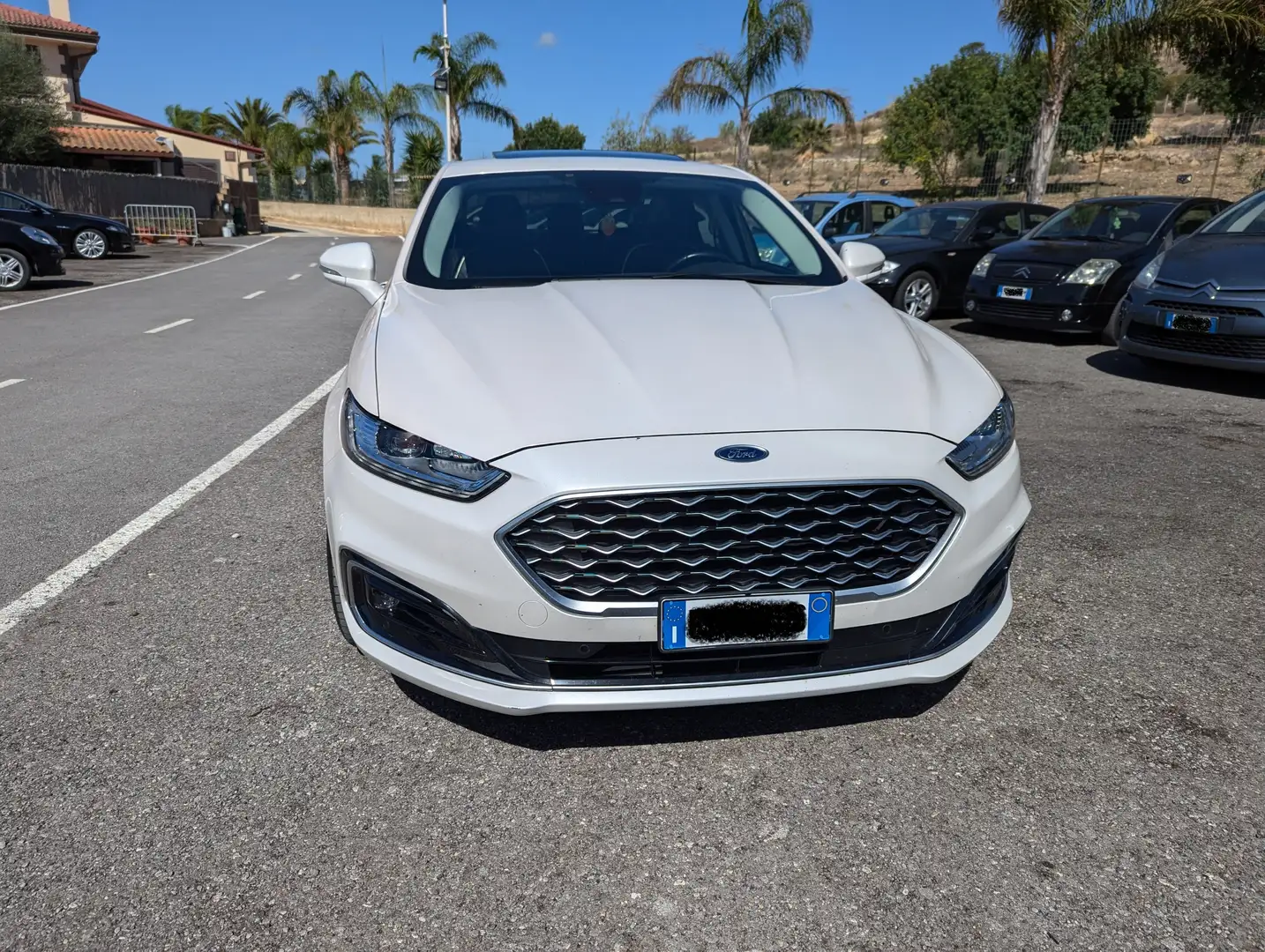 Ford Mondeo Mondeo 4p 2.0 hybrid Vignale ecvt my19 Bianco - 2