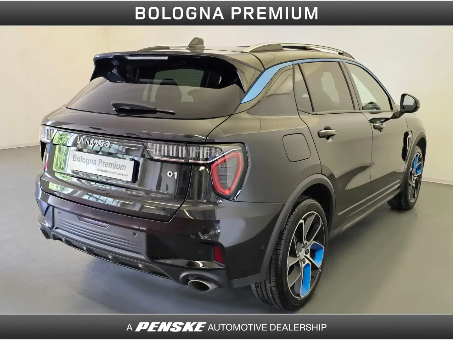Lynk & Co 01 PHEV Nero - 2