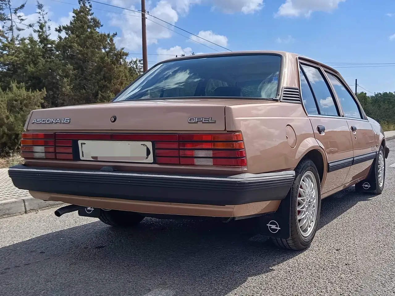 Opel Ascona 1.6S LS, foto 3