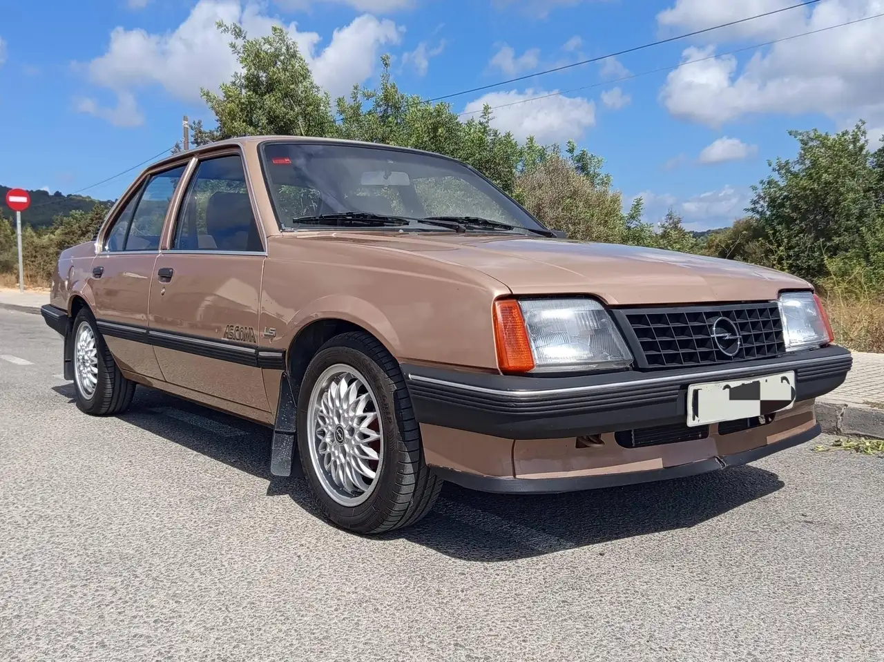 Opel Ascona 1.6S LS, foto 2