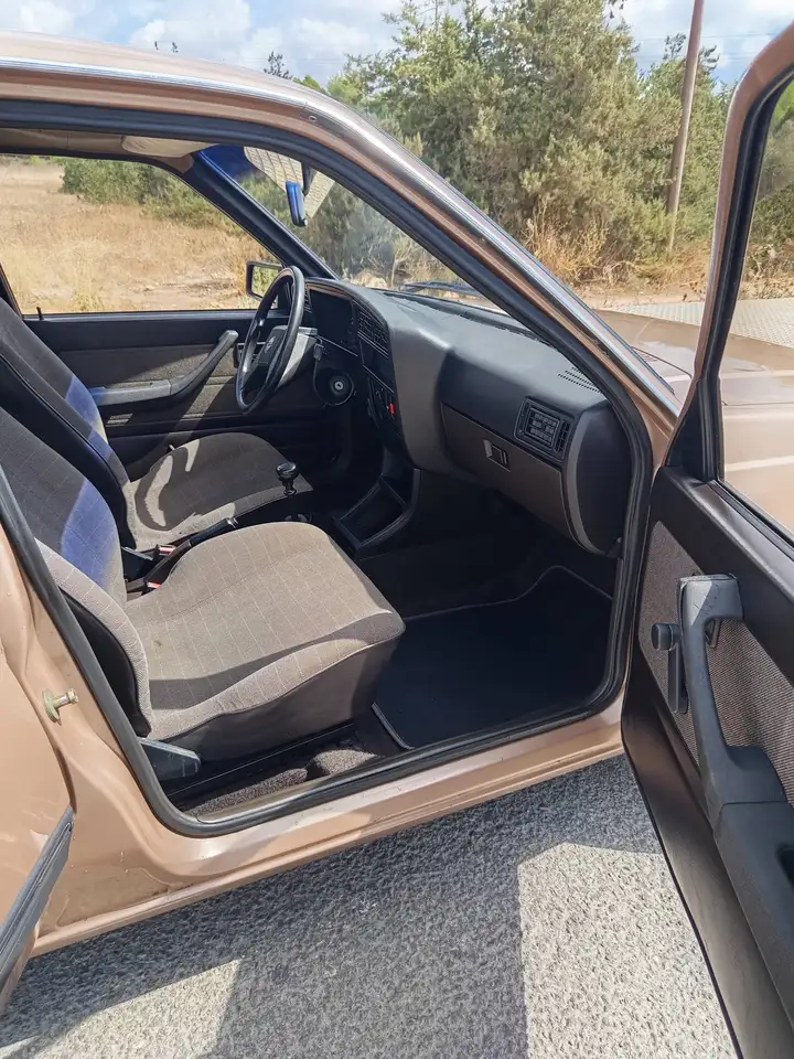 Opel Ascona 1.6S LS, foto 10