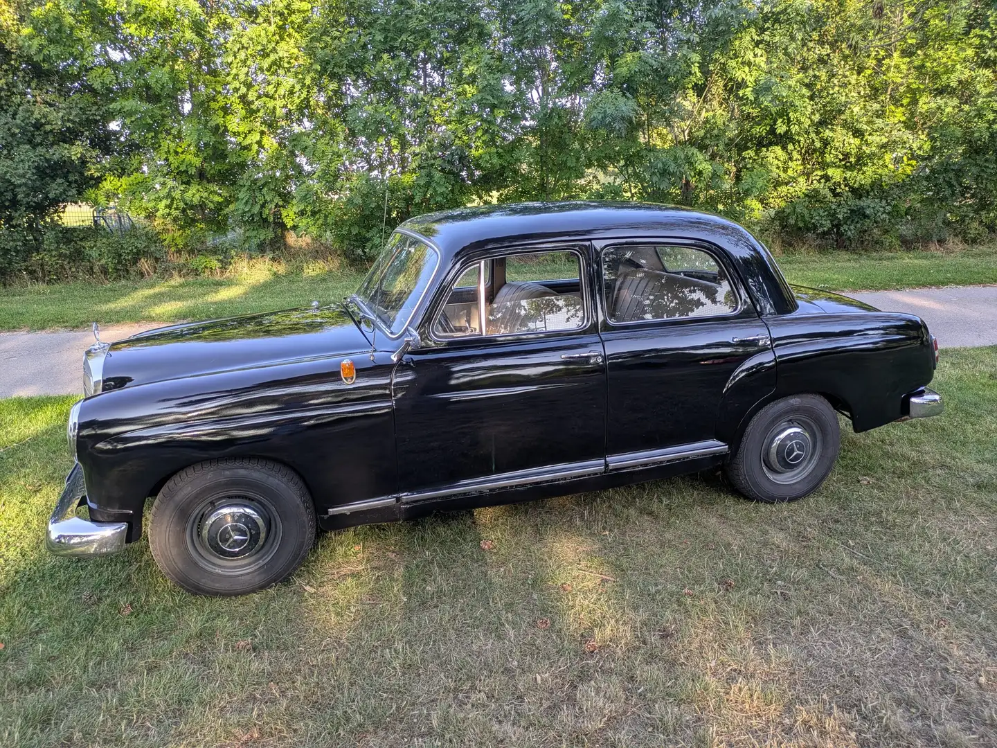 Mercedes-Benz 180 W120 Mercedes Ponton 18oD Schwarz - 1