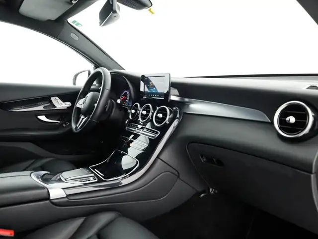 Mercedes-Benz GLC view 10