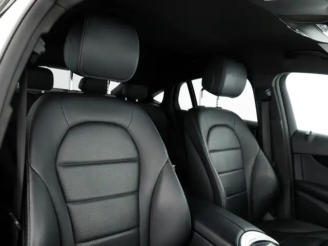 Mercedes-Benz GLC view 12