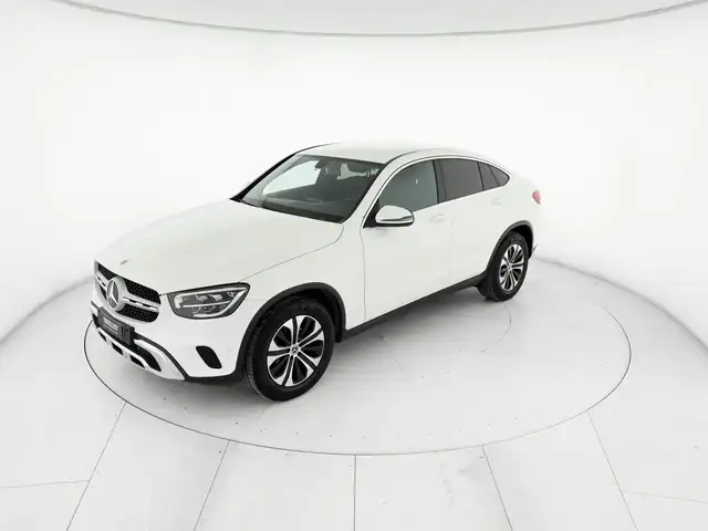 Mercedes-Benz GLC view 2