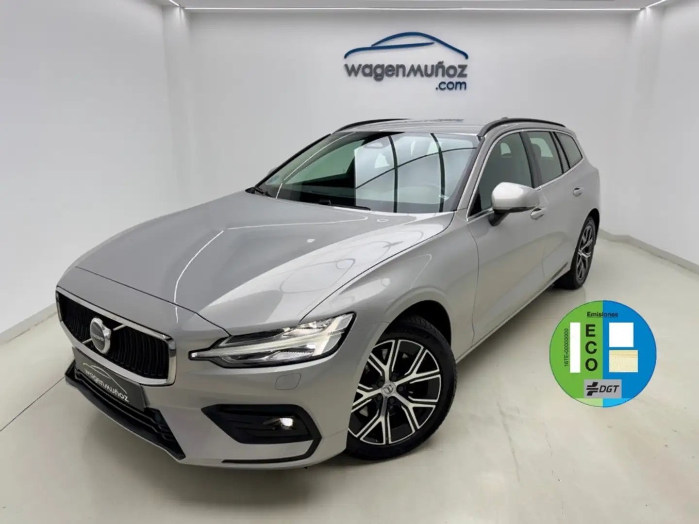 Volvo V60 B4 Core Aut. Gris - 2