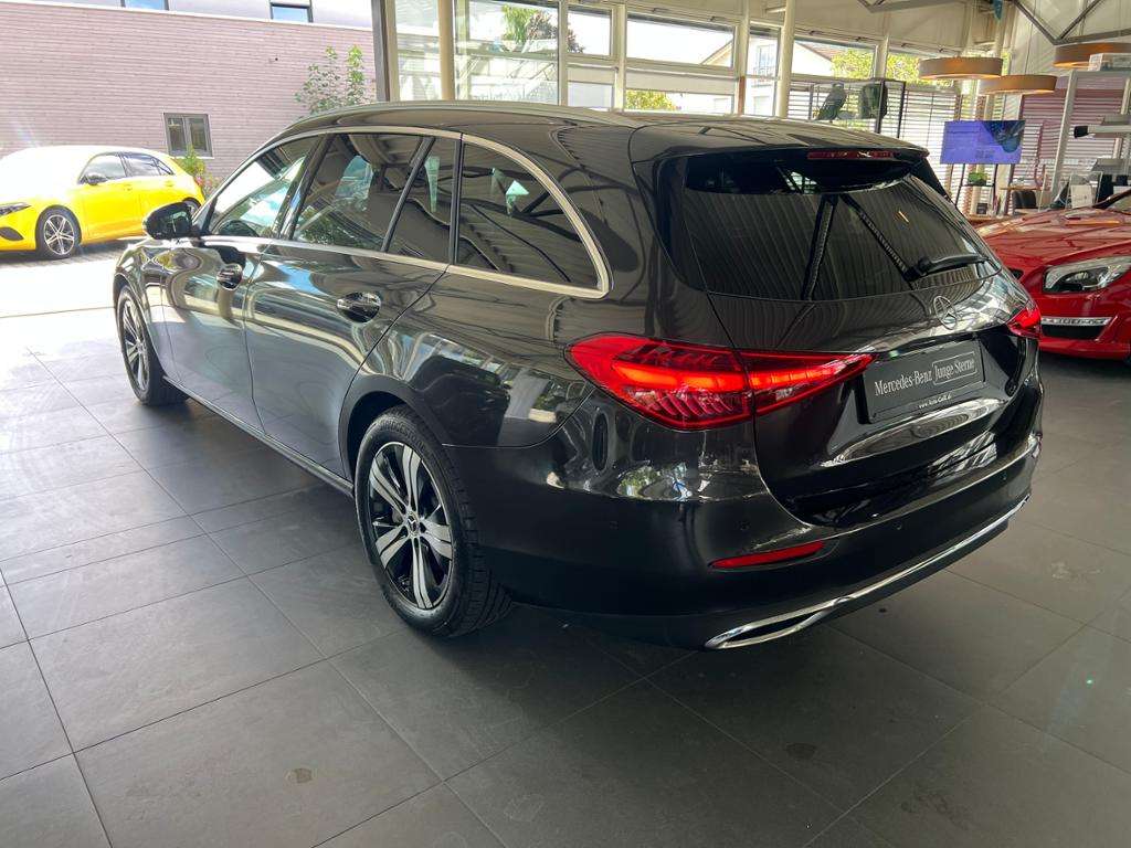 Mercedes-Benz C 220