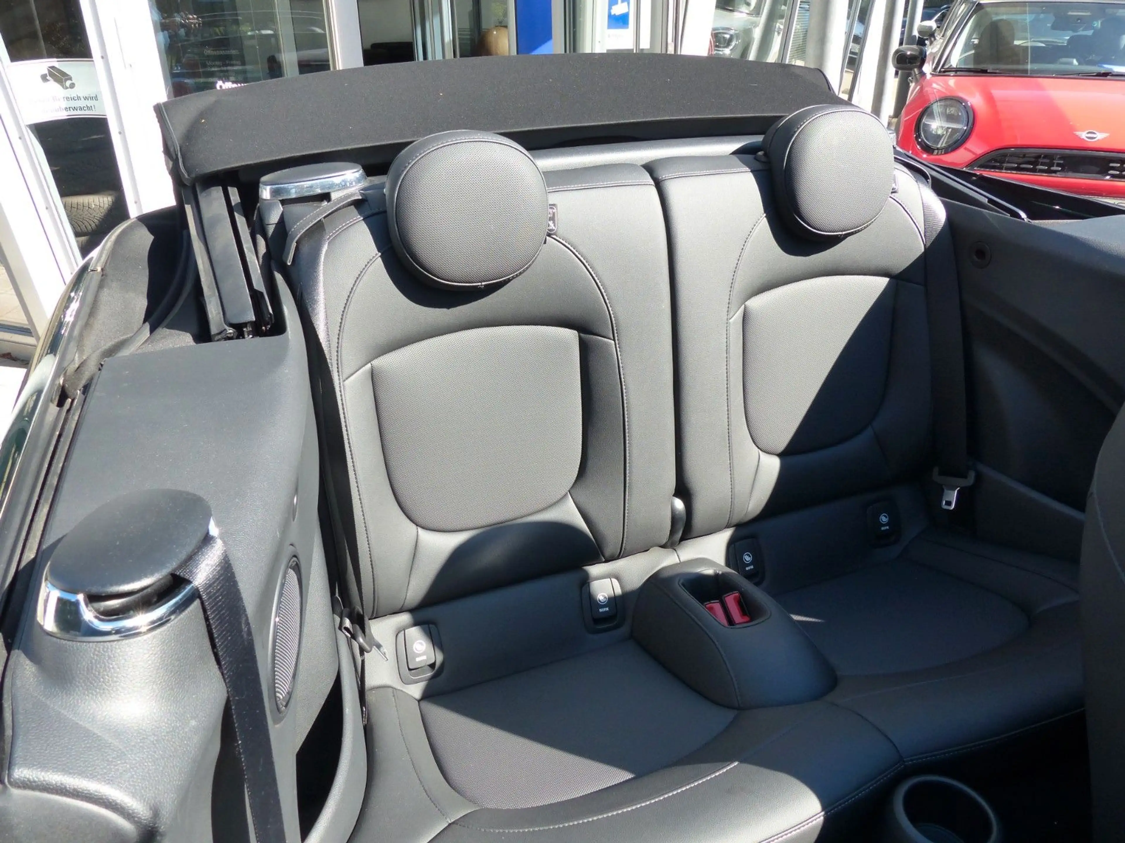 MINI Cooper Cabrio Aut. "Classic Trim", Premium-Paket — photo 15