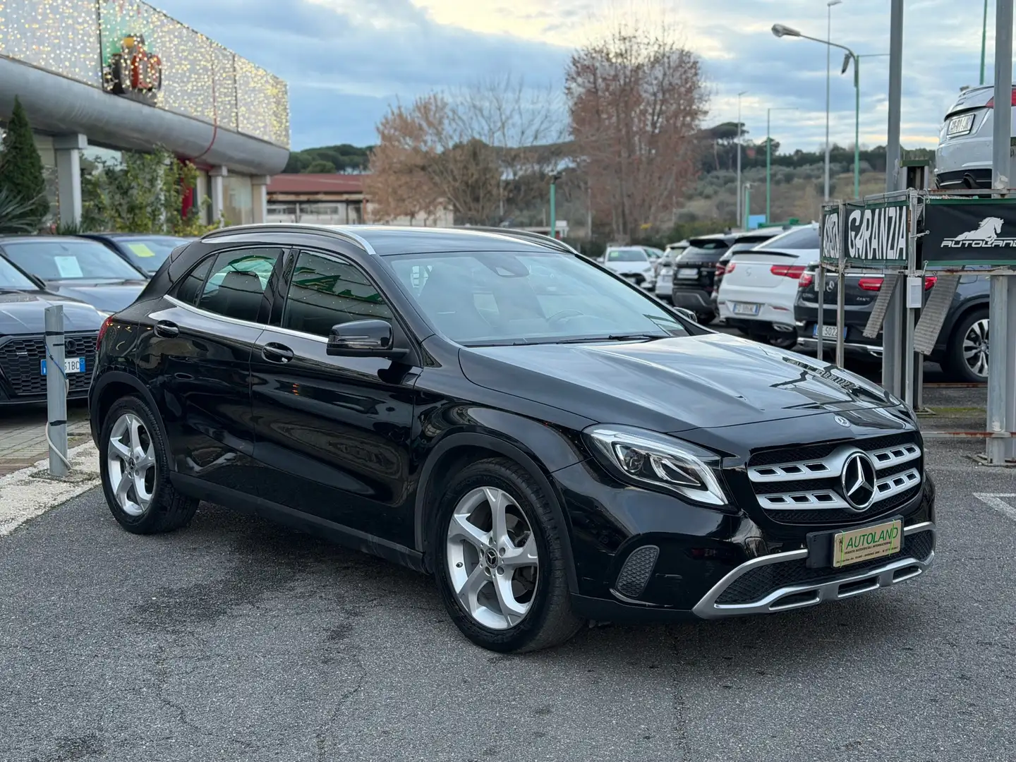 Mercedes-Benz GLA 200 Executive auto Schwarz - 2