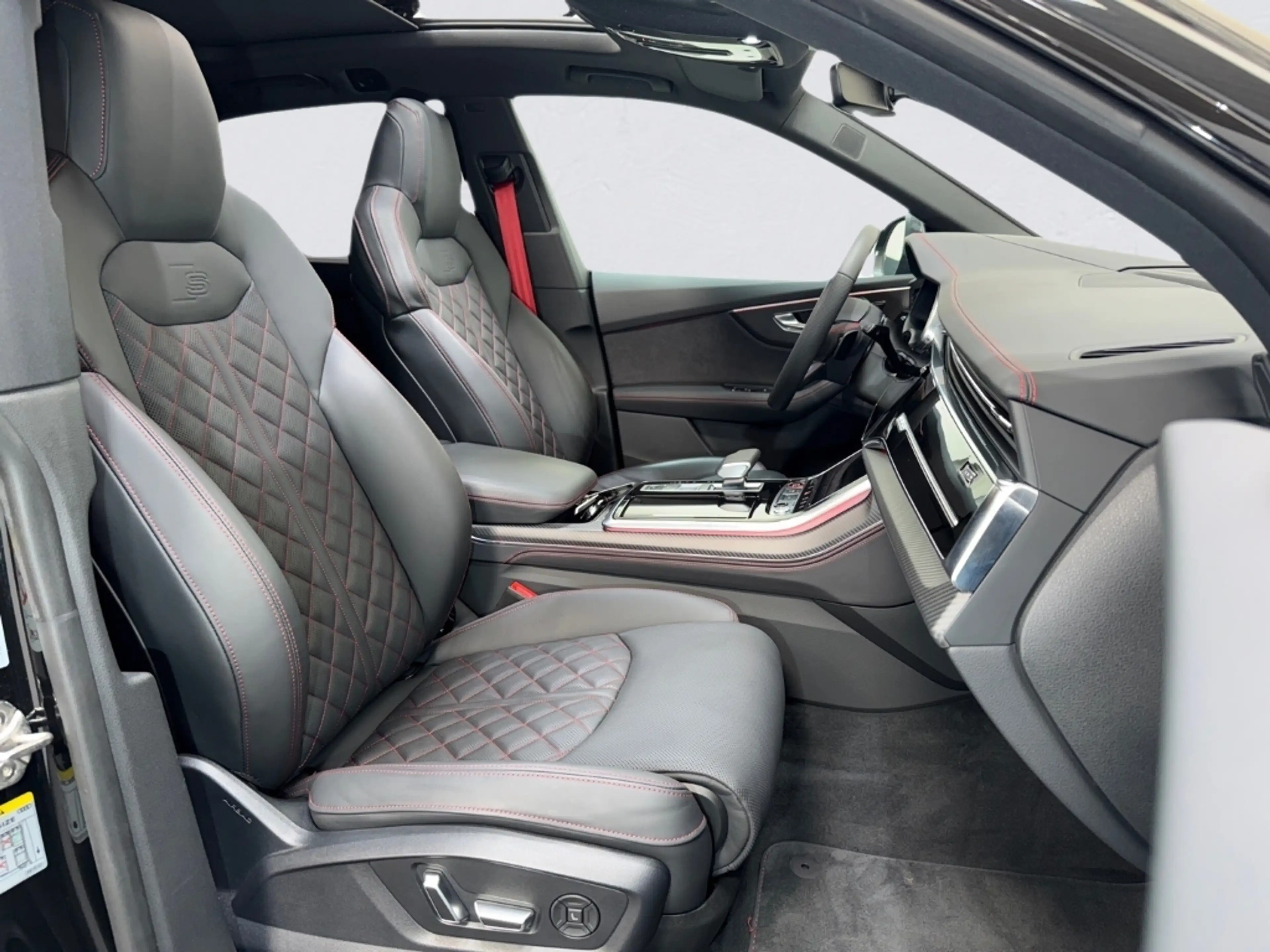Audi SQ8 4.0 TFSI QU BLACK FAHRWERKS.P HEAD STDHZ CARBON MA — photo 13