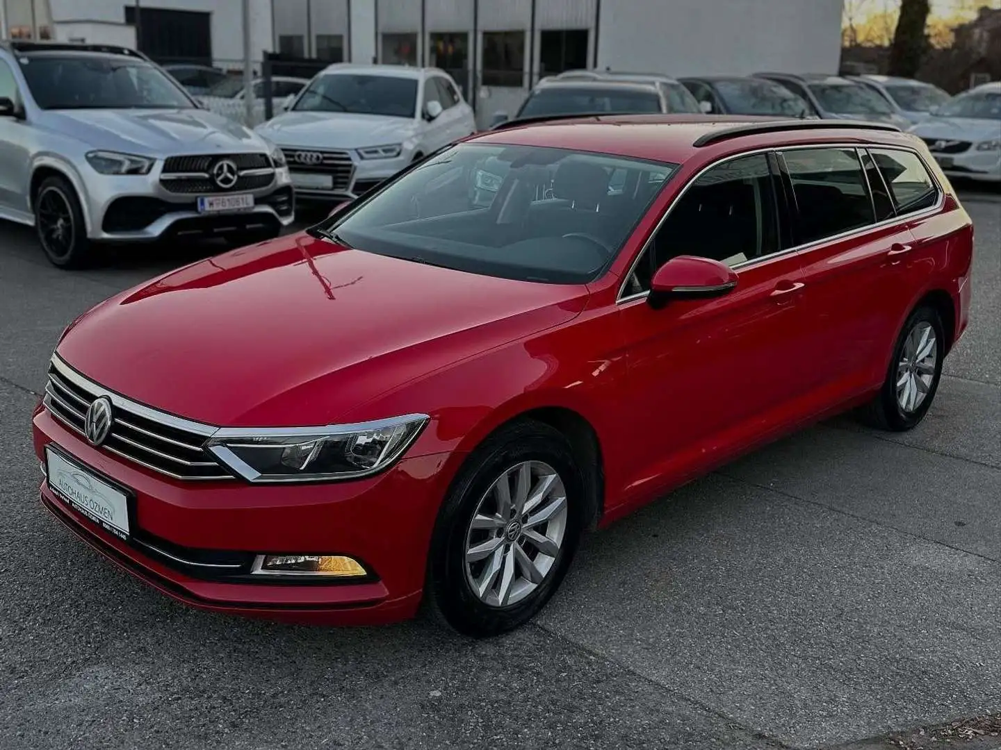 Volkswagen Passat Variant Comfortline 1,6 TDI DSG Rood - 1