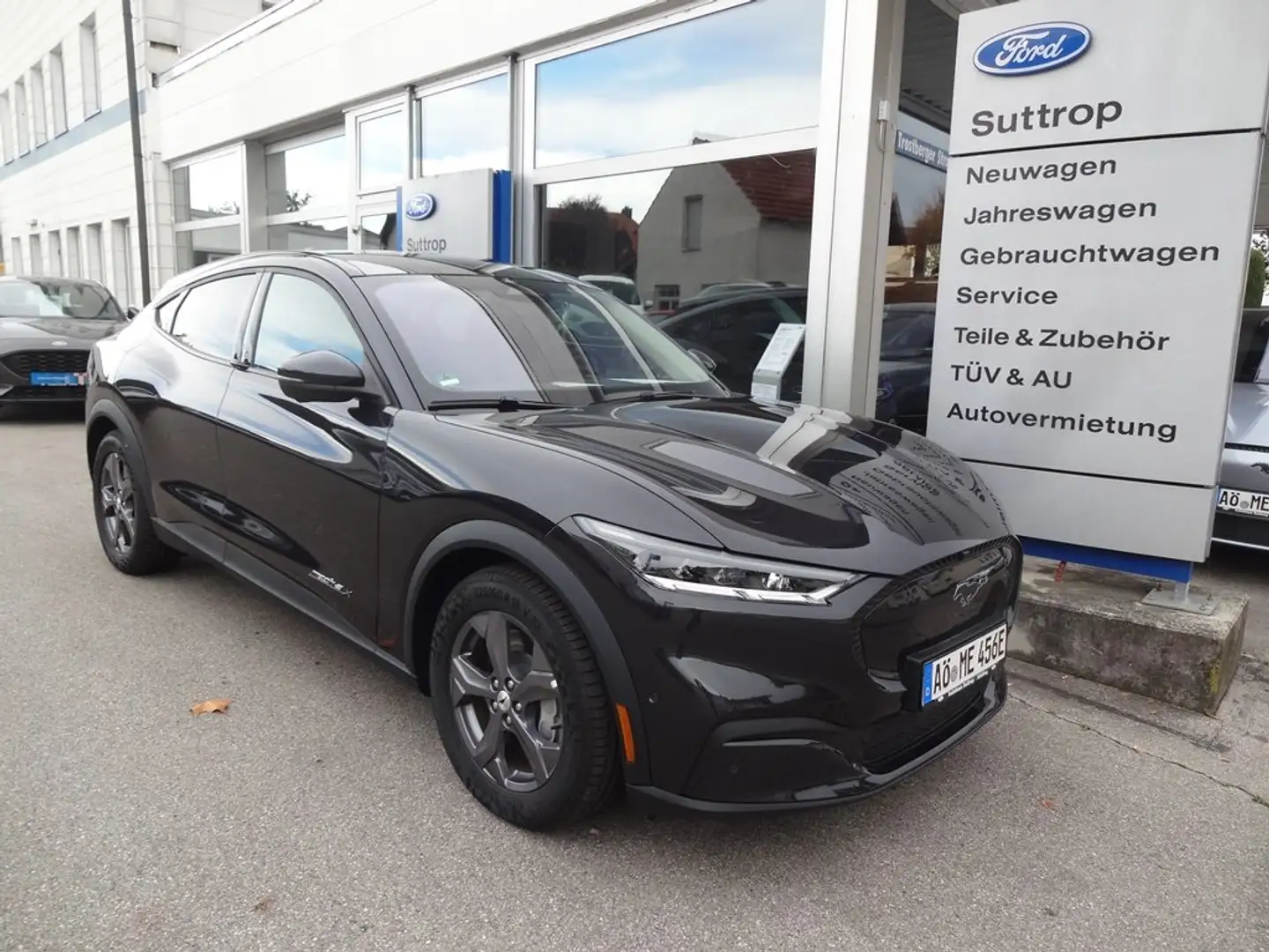 Ford Mustang Mach-E Mach-E Extended 99KW mit Technologiepaket 2 Grau - 2