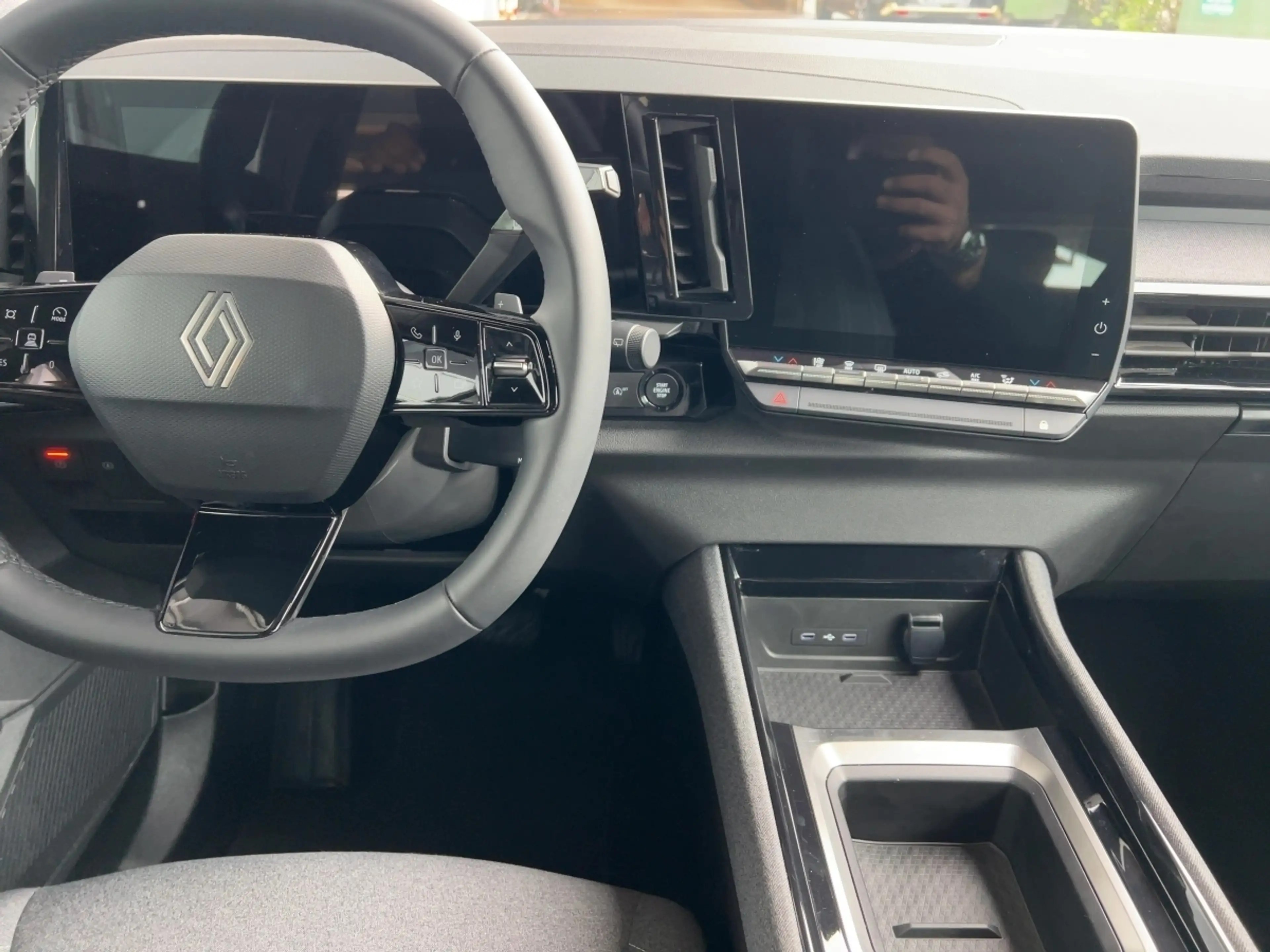 Renault Austral Evolution Mild Hybrid 160 Automatik PDC BT — photo 12
