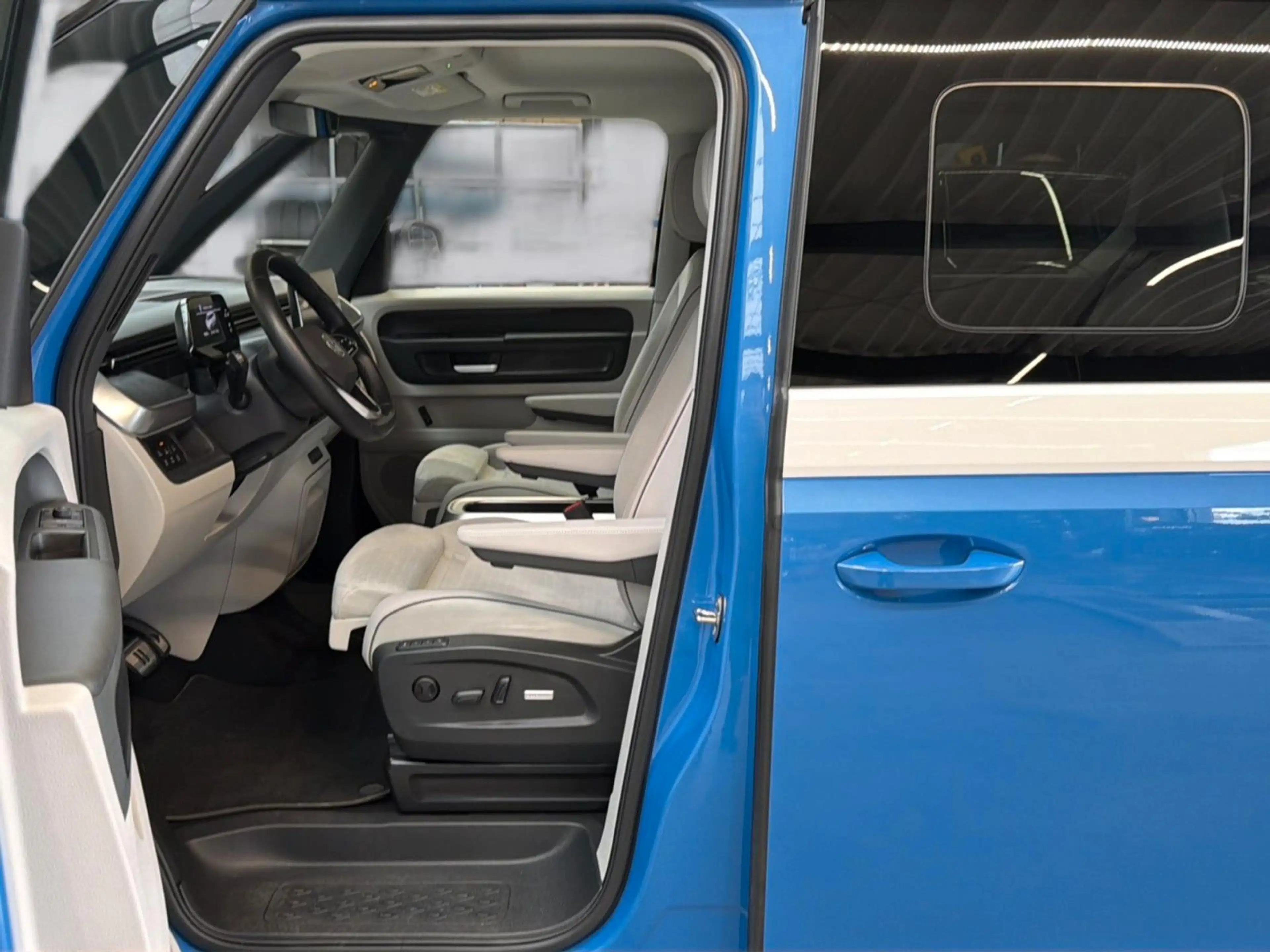 Volkswagen ID. Buzz Pro LR ACC AHK HuD H&K IQ-Light Memory — photo 8