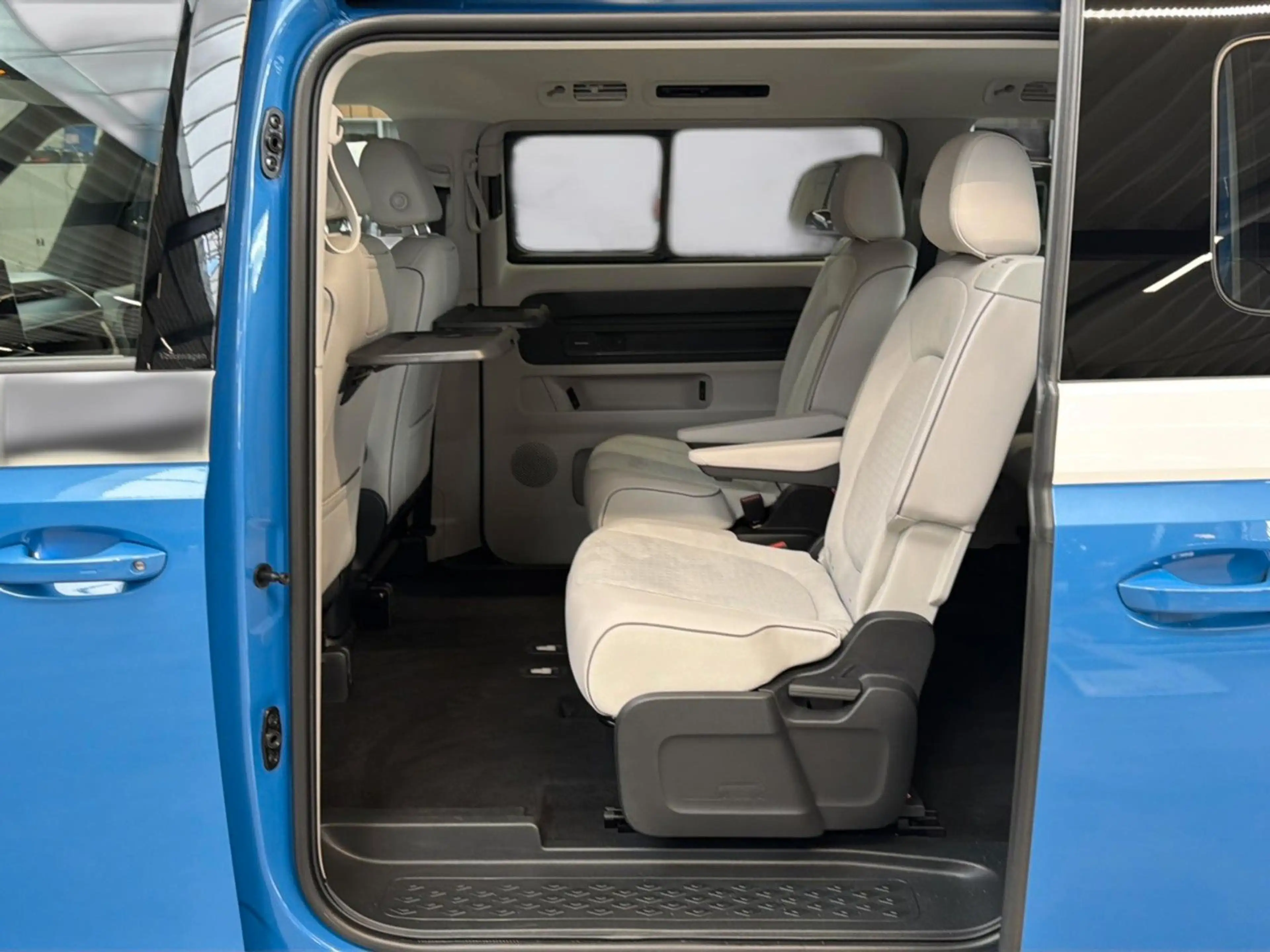 Volkswagen ID. Buzz Pro LR ACC AHK HuD H&K IQ-Light Memory — photo 9