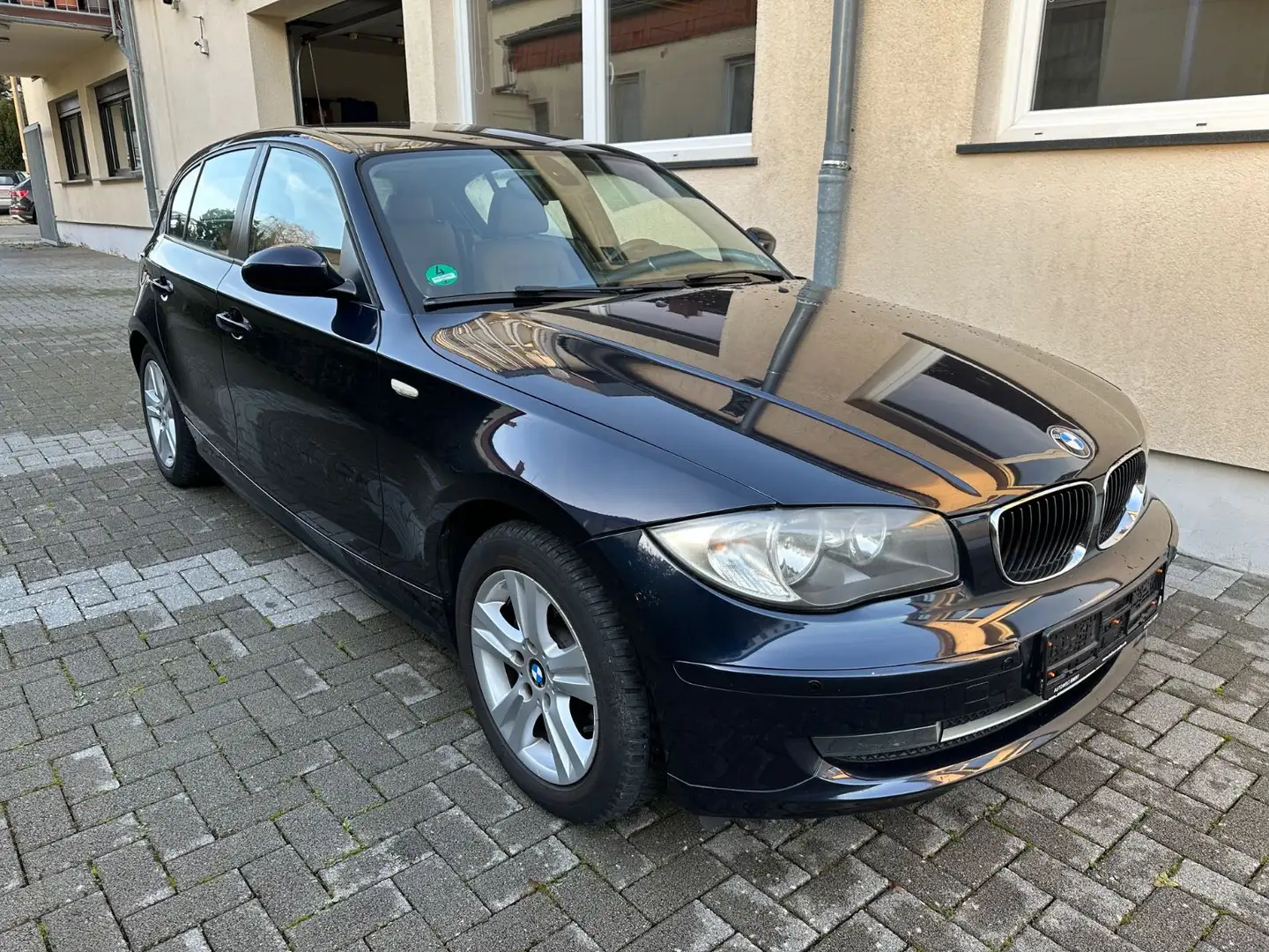 BMW 120 i Aut. NAVI LEDER 5-TRG Azul - 1