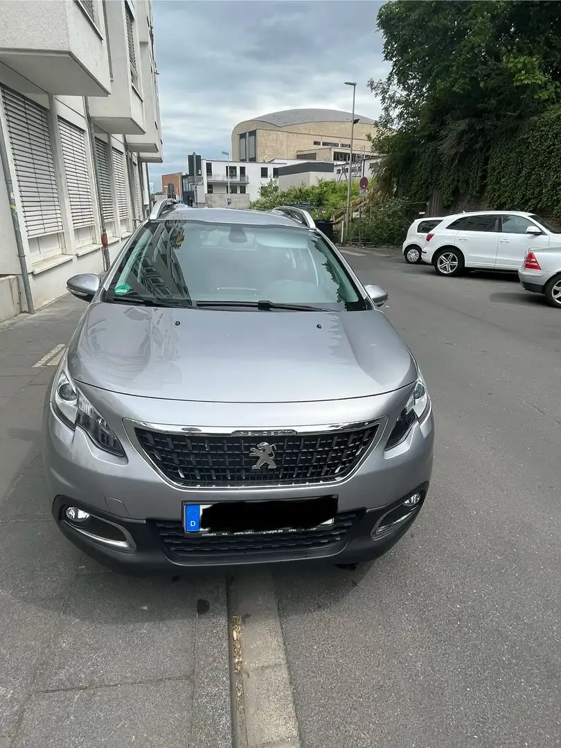 Peugeot 2008 Active Grau - 1