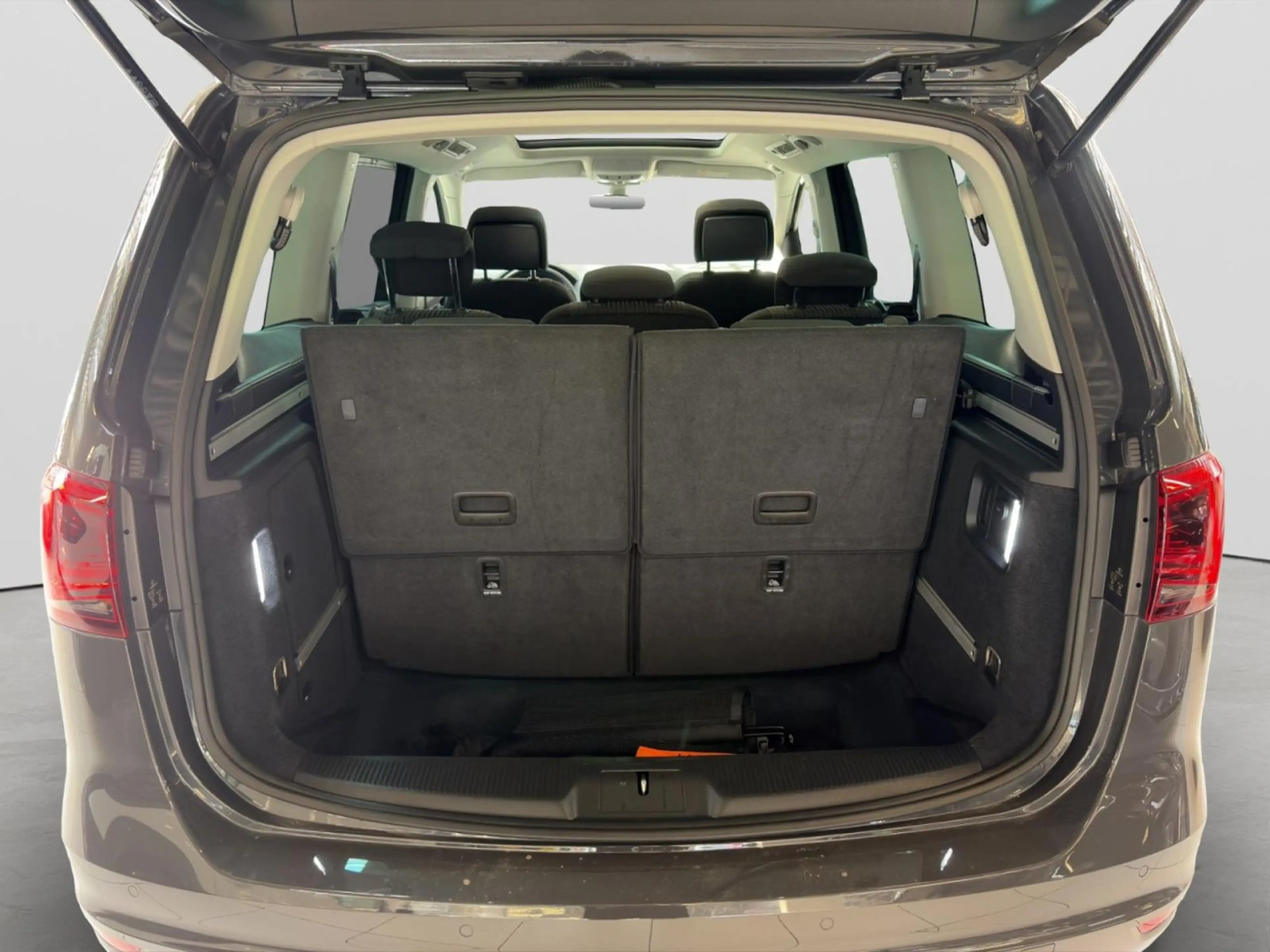 SEAT Alhambra StyleBusiness-Paket DCC EPH v+h 7-Sitze Klima — photo 7