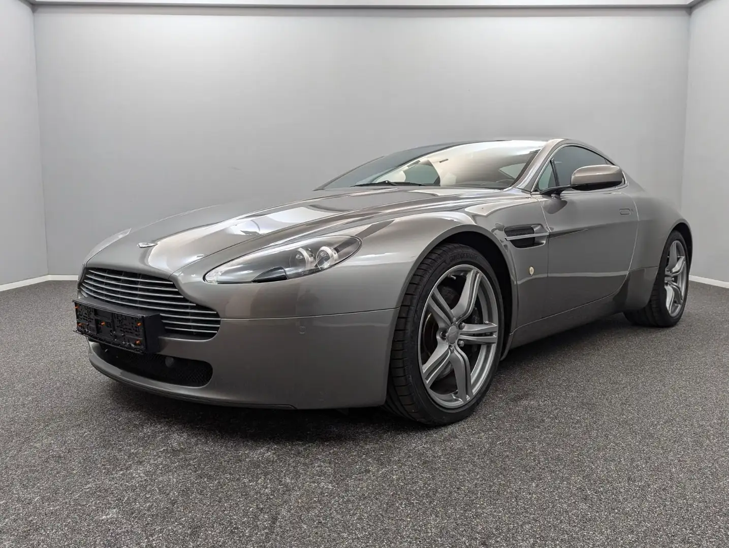 Aston Martin V8 4.7l Sportshift*2.Hand*Unfallfrei*Deu Grau - 1