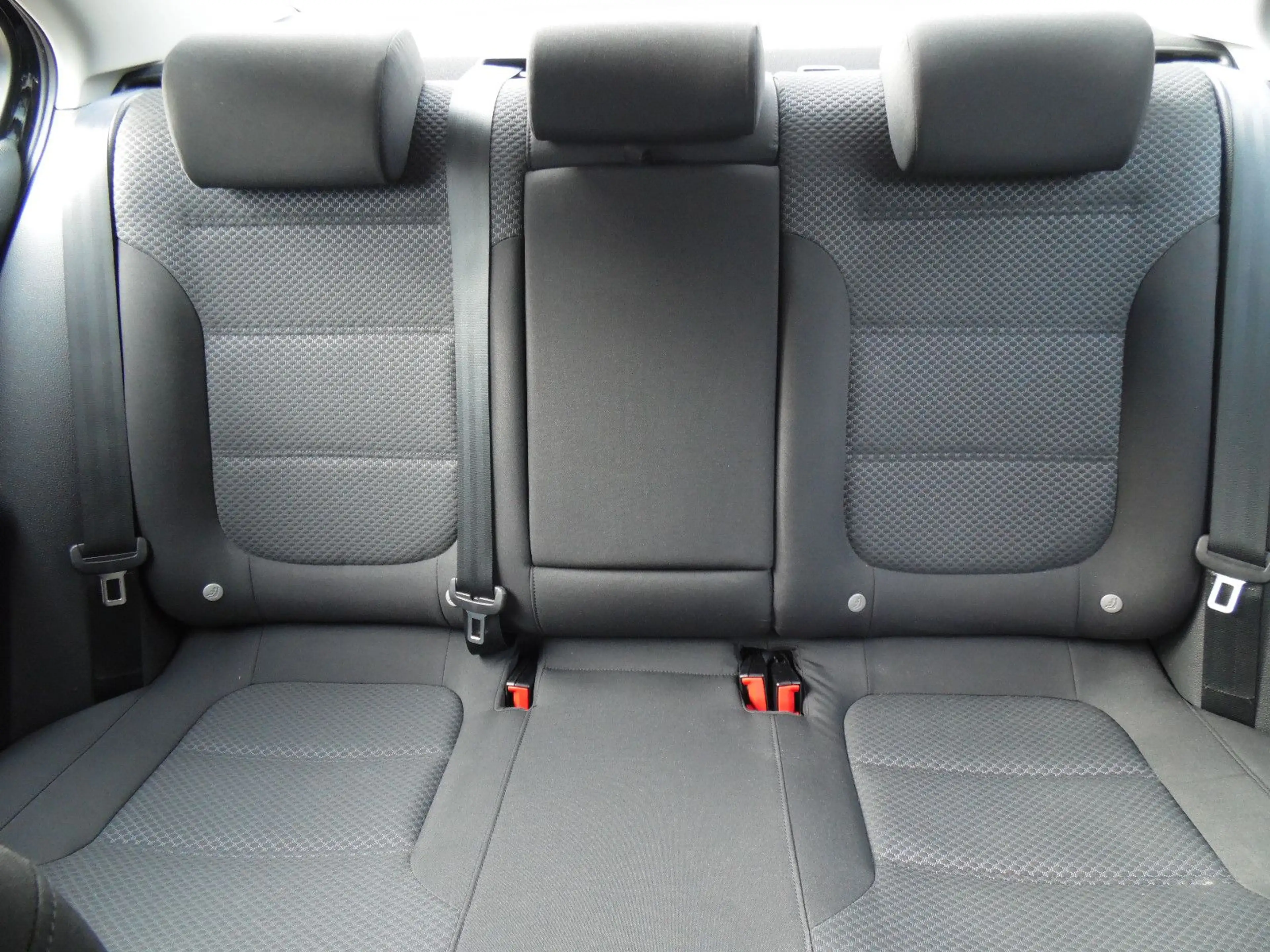 Volkswagen Jetta VI/Klima/PDC/SHZ/HU NEU! — photo 14