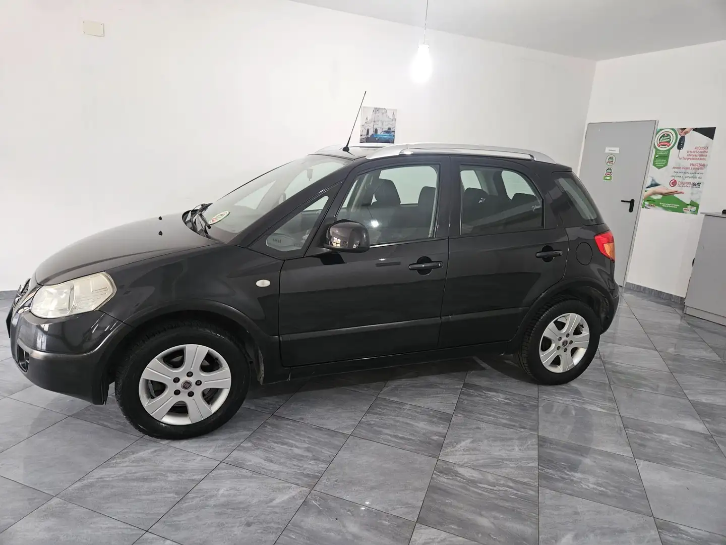 Fiat Sedici 1.9 MJT 4x4 Emotion Nero - 2