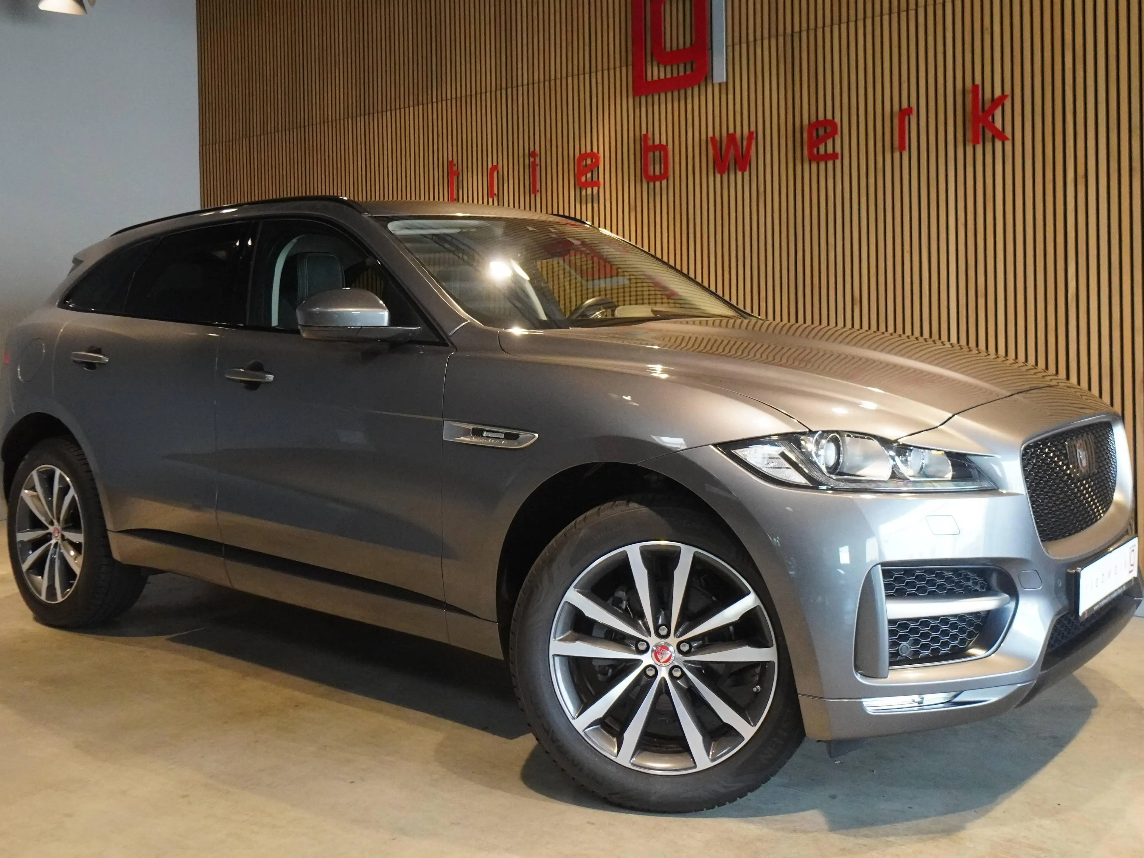 Jaguar F-Pace F-PACE R-Sport AWD 2.0-Head Up-Led.-ACC- — photo 2