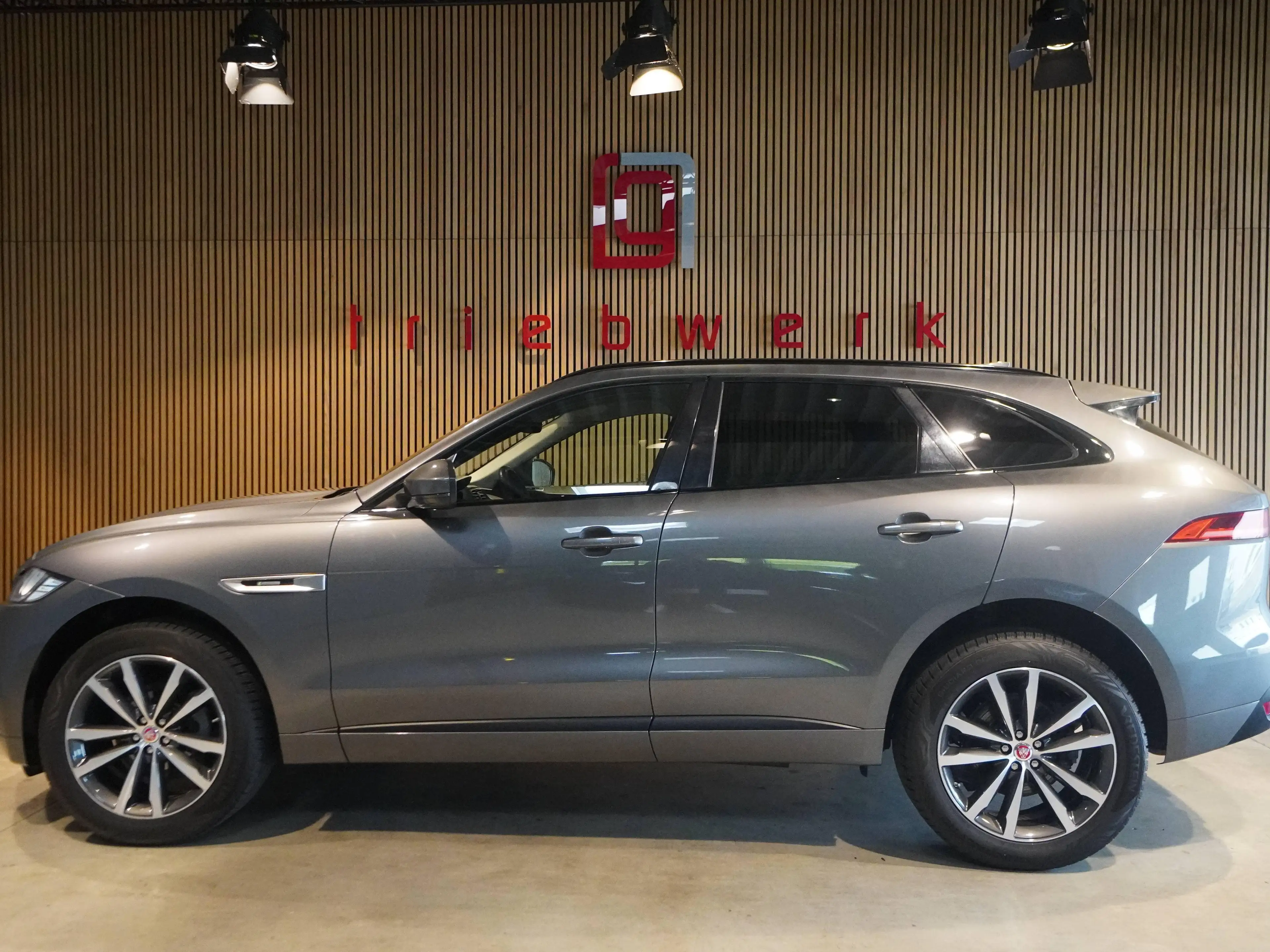 Jaguar F-Pace F-PACE R-Sport AWD 2.0-Head Up-Led.-ACC- — photo 14
