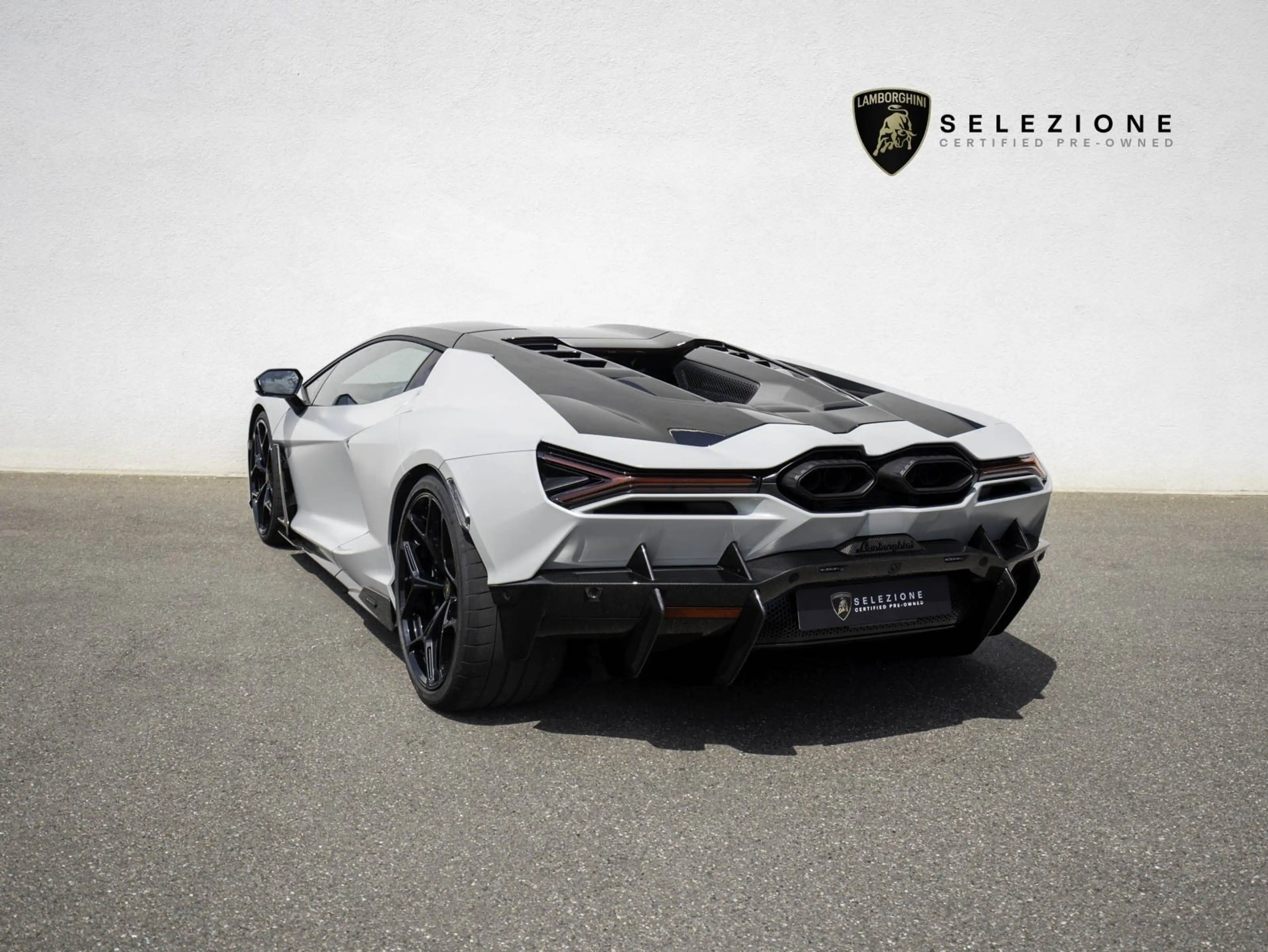 Lamborghini Revuelto V12 MY25 CARBON PASSENGER-DISPLAY FULL-ASSIST SONU — photo 6