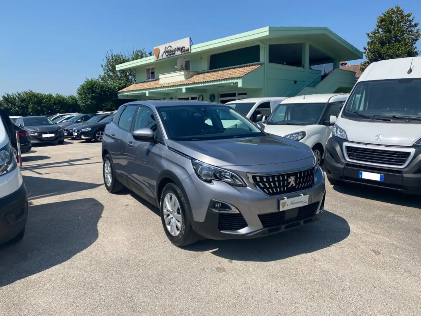 Peugeot 3008 BlueHDi 130 S&S EAT8 Business NAVIGATORE Grigio - 1