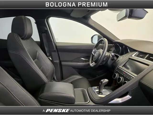 Jaguar E-Pace view 3