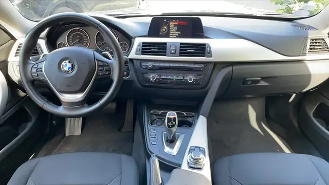 BMW 4 Series view 11