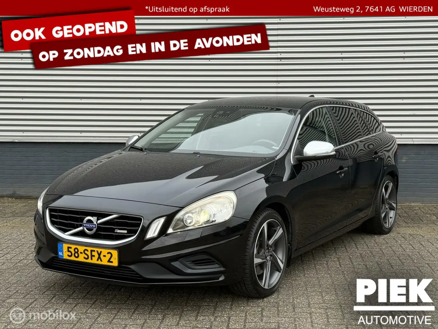 Volvo V60 2.0 T5 R-Design TREKHAAK Zwart - 1