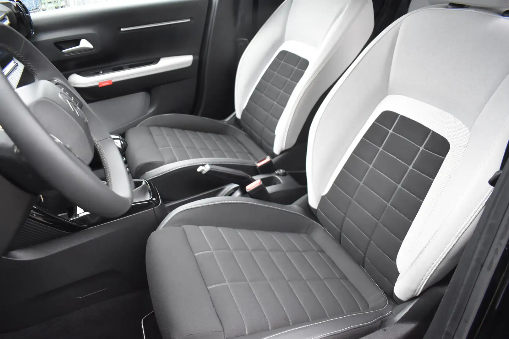 Citroen C3 Turbo 100pk Max. Navigatie | Airconditioning ECC | Schwarz - 2