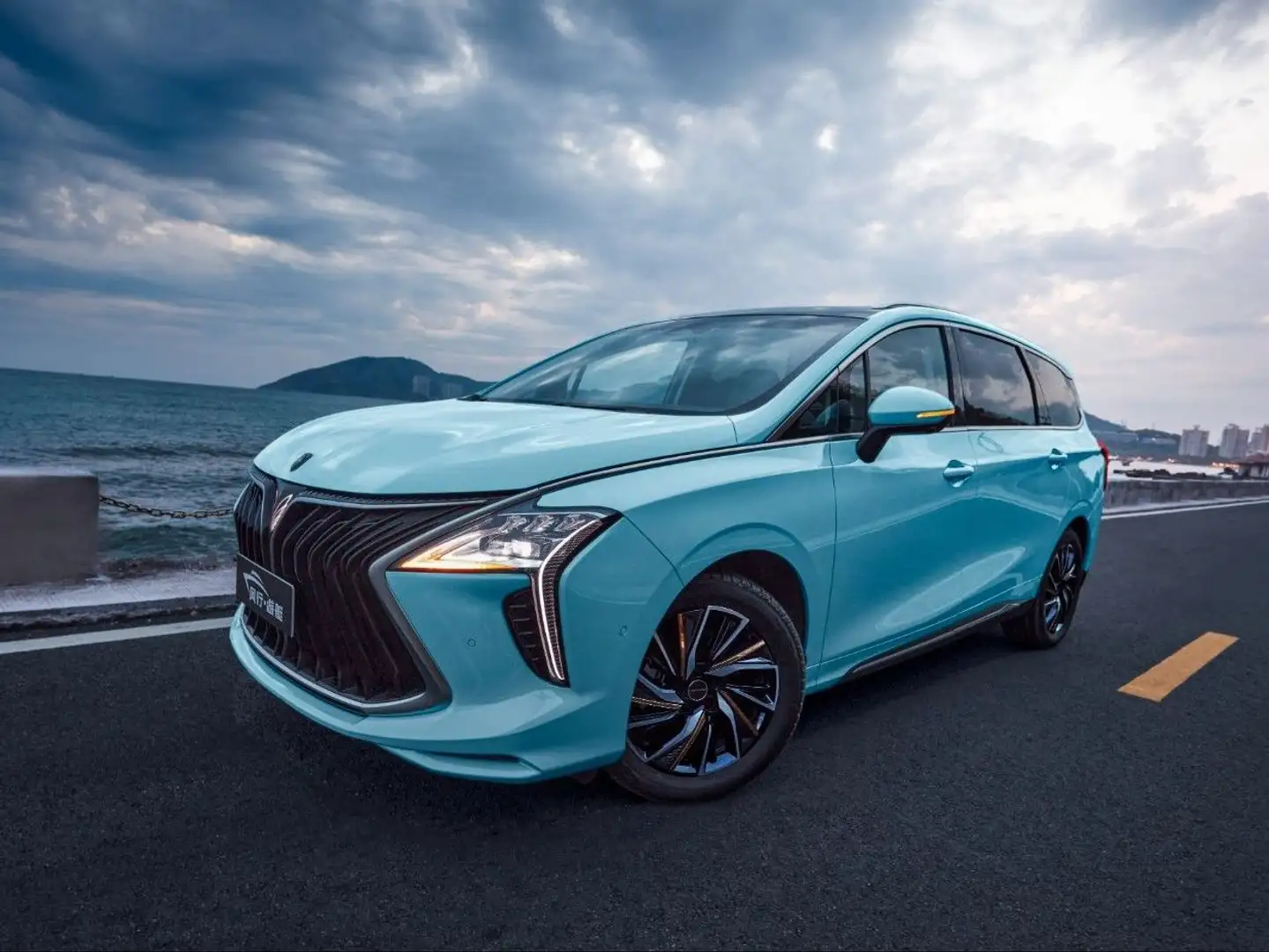 DFSK Forthing 4 1,5T U - Tour PANORAMA 360° - 1