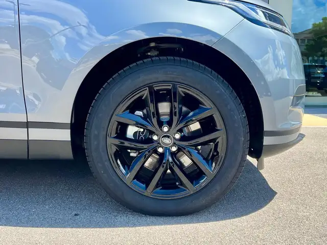 Land Rover Range Rover view 9