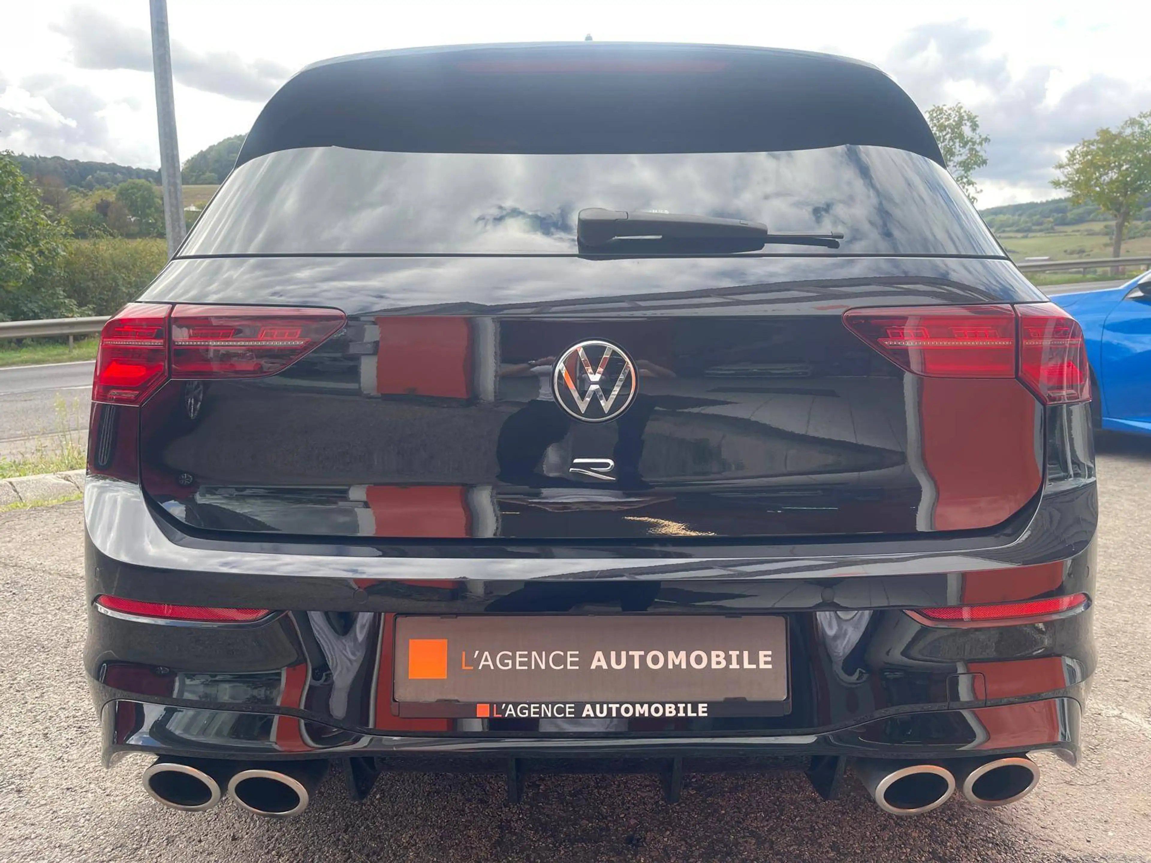 Volkswagen Golf R — photo 6